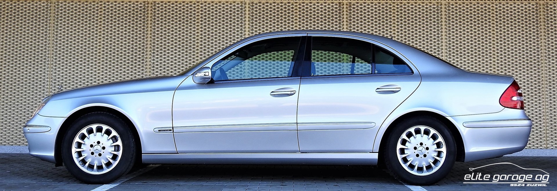 MERCEDES-BENZ E 240 Elégance-image-2