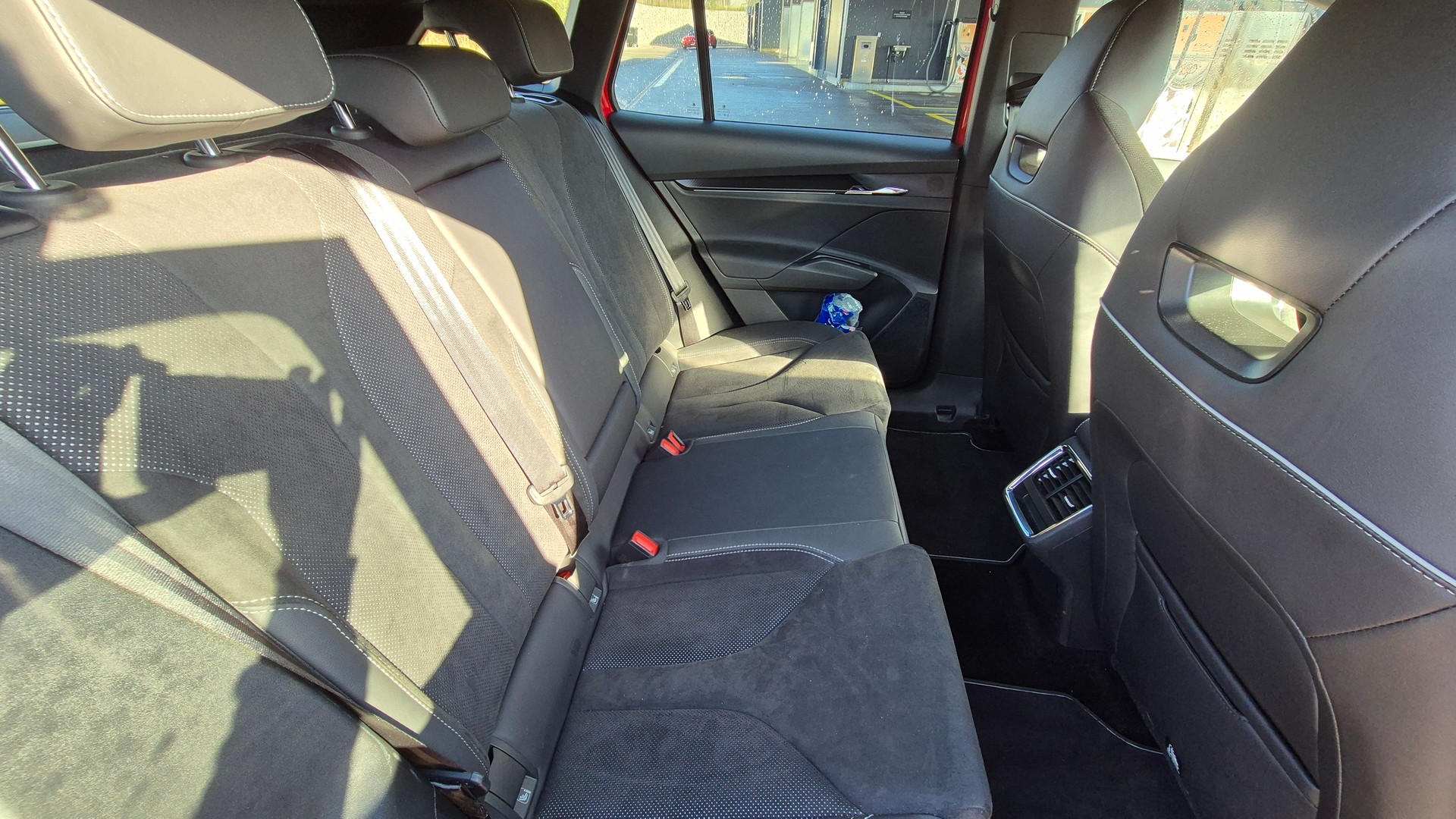 SKODA Enyaq iV 80x-image-11