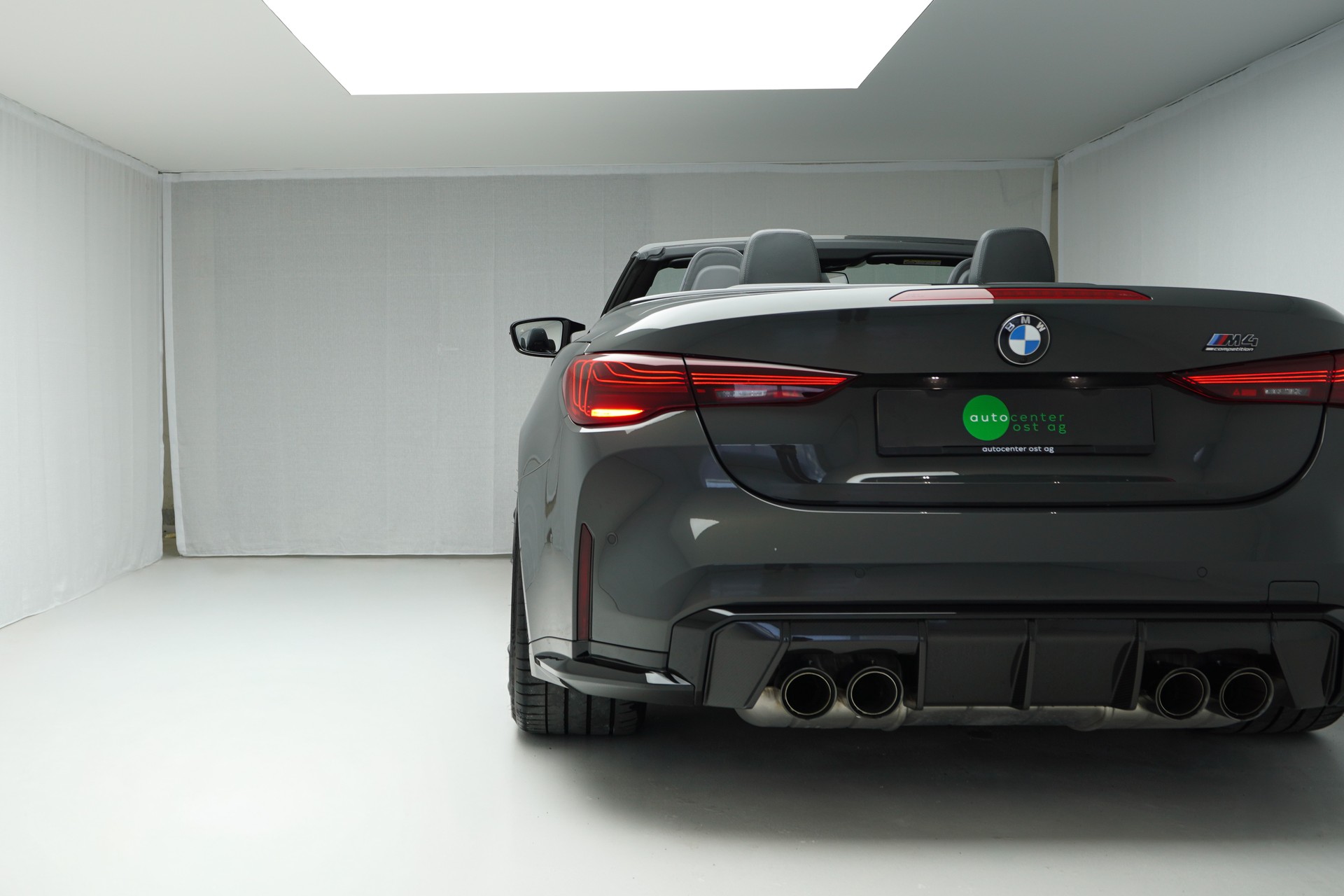 BMW M4 Cabrio Competition M xDrive / HR/ Distanzscheiben /-image-13
