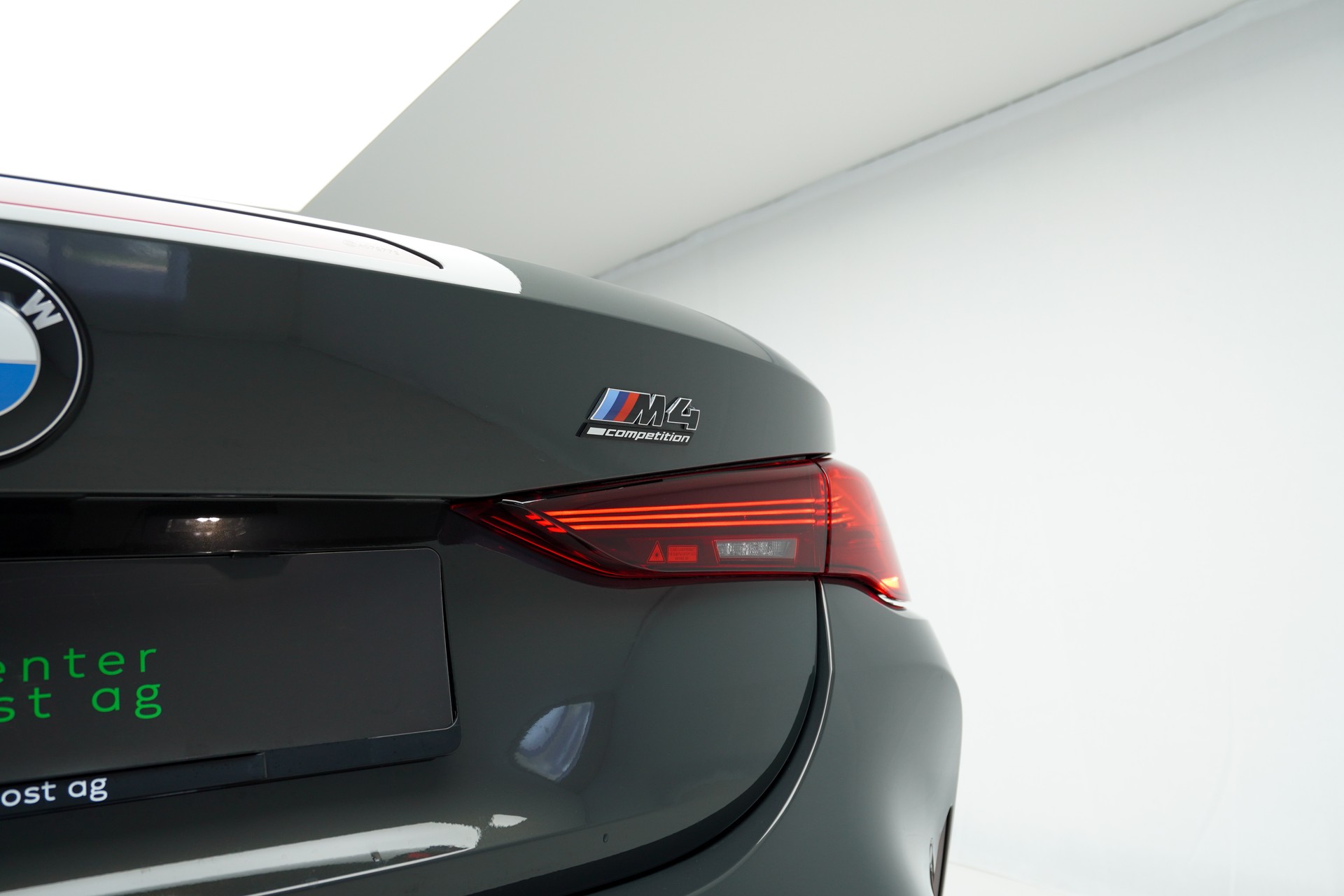 BMW M4 Cabrio Competition M xDrive / HR/ Distanzscheiben /-image-23