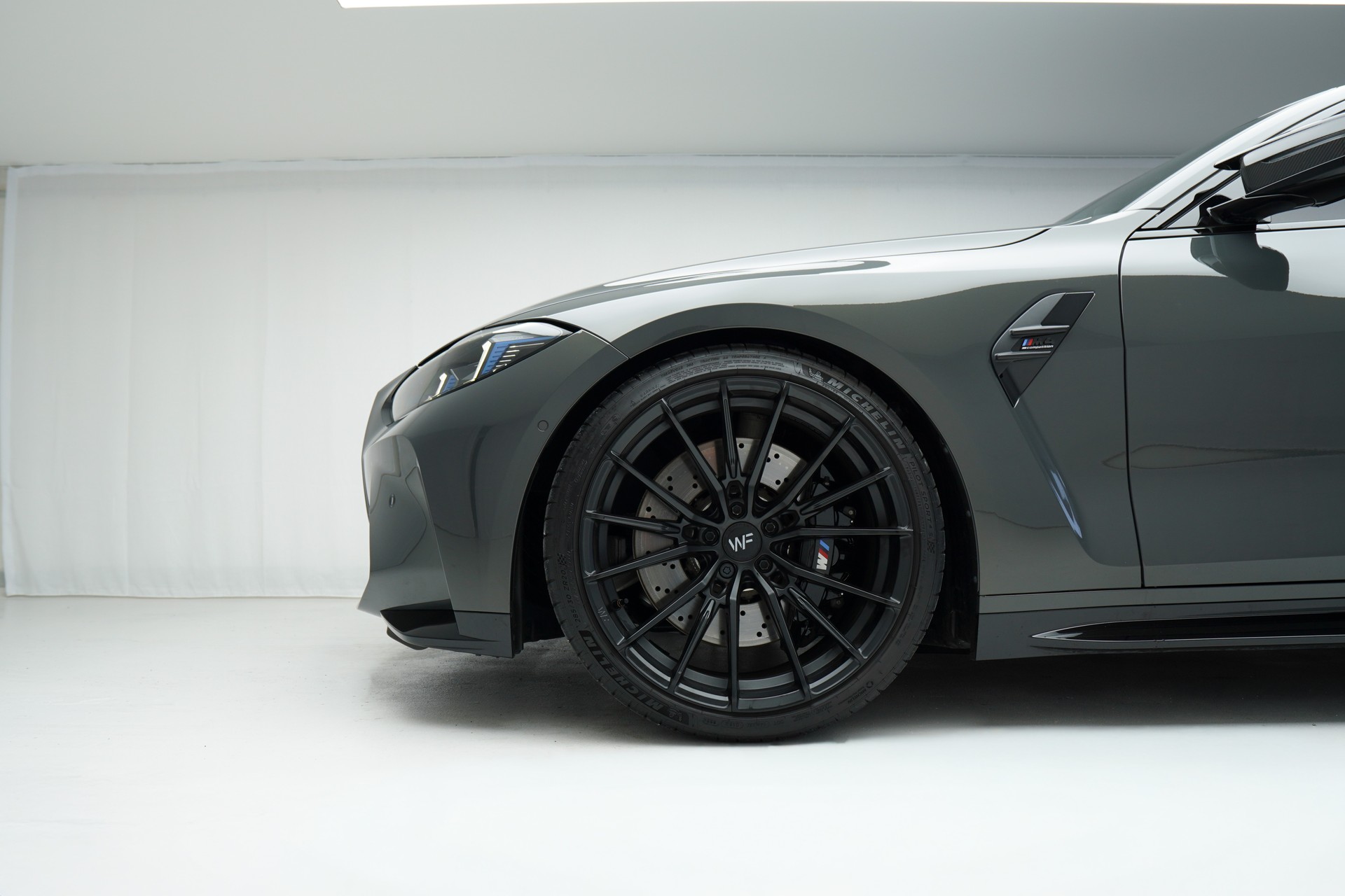 BMW M4 Cabrio Competition M xDrive / HR/ Distanzscheiben /-image-8