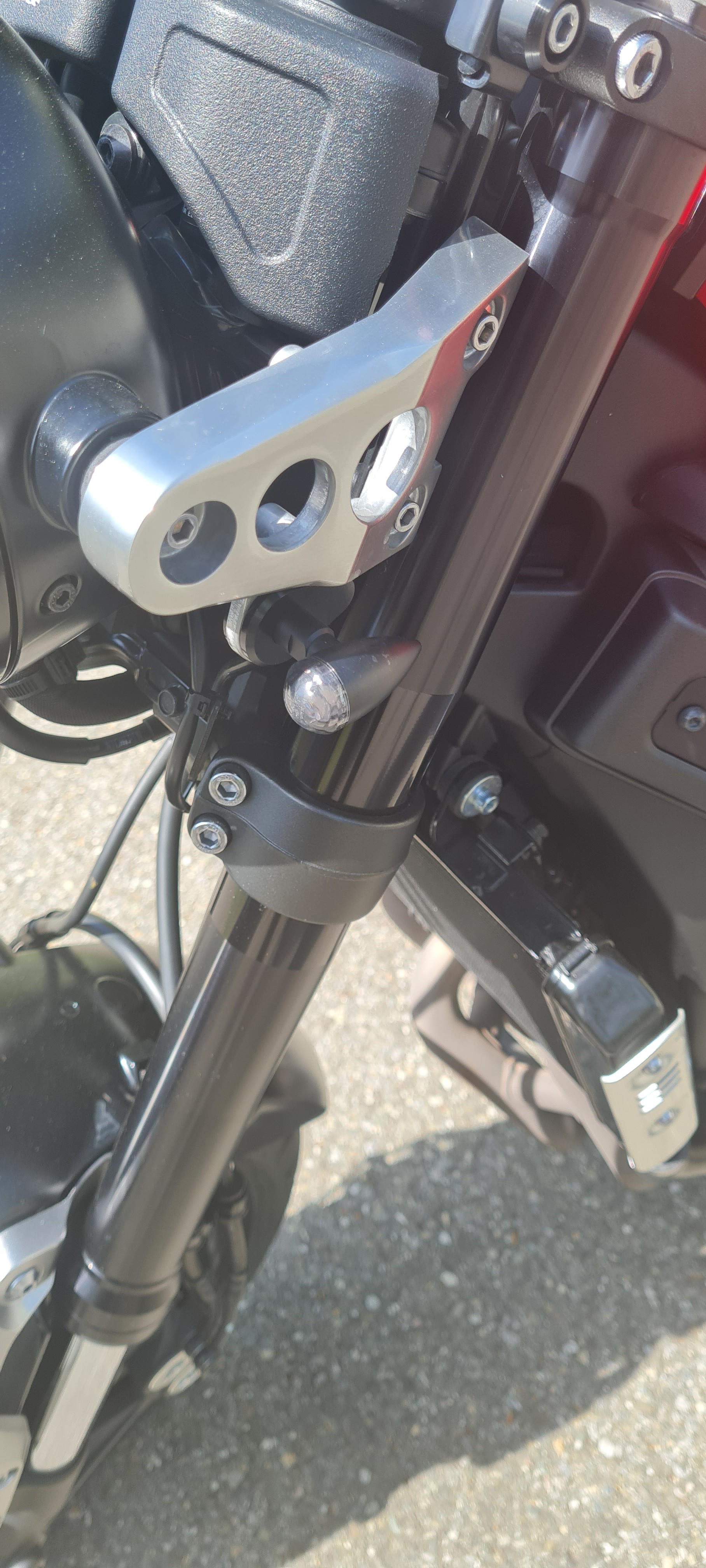 YAMAHA XSR 900-image-3