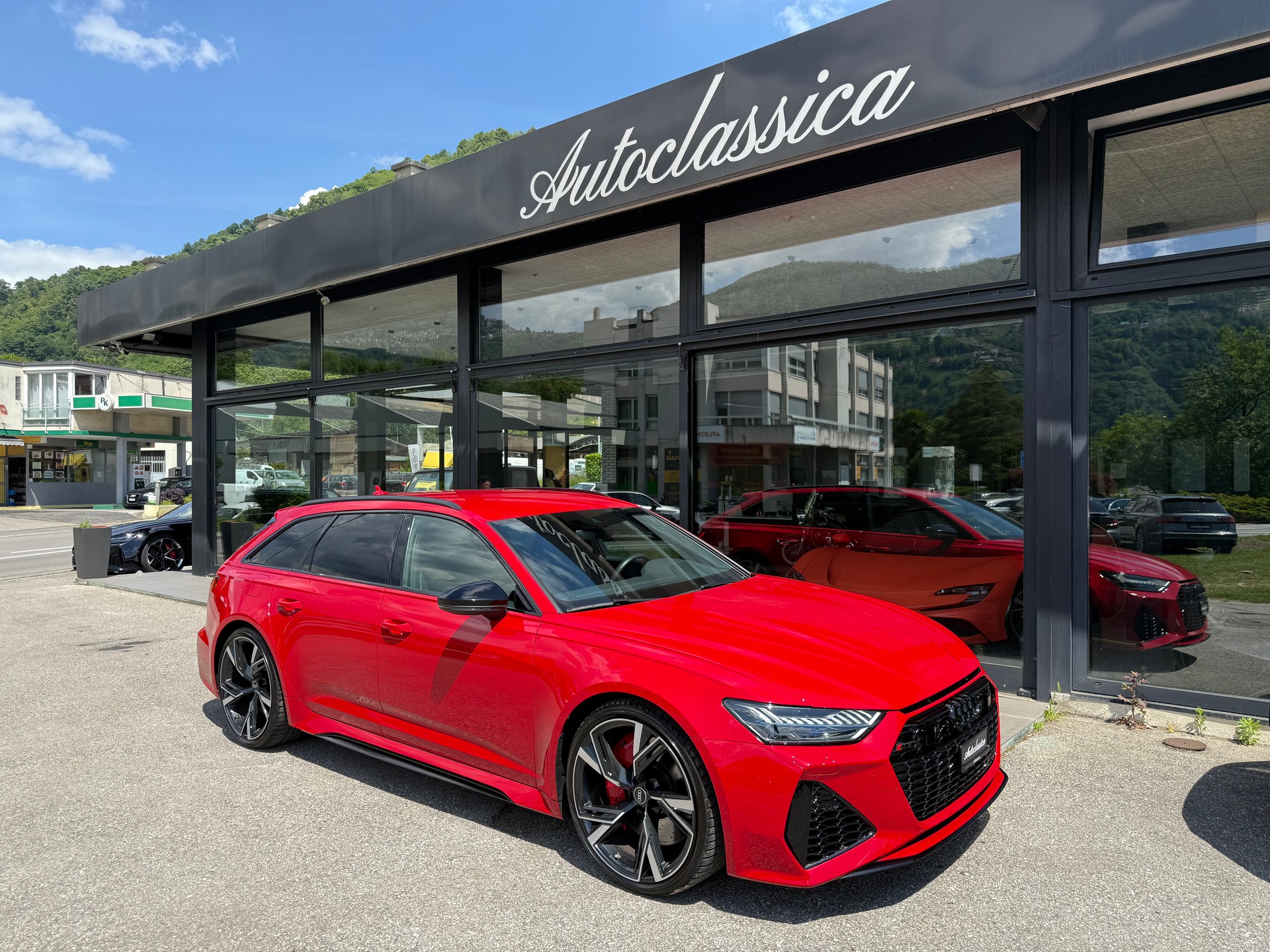 AUDI RS6 Avant 4.0 TFSI V8 quattro-image-4