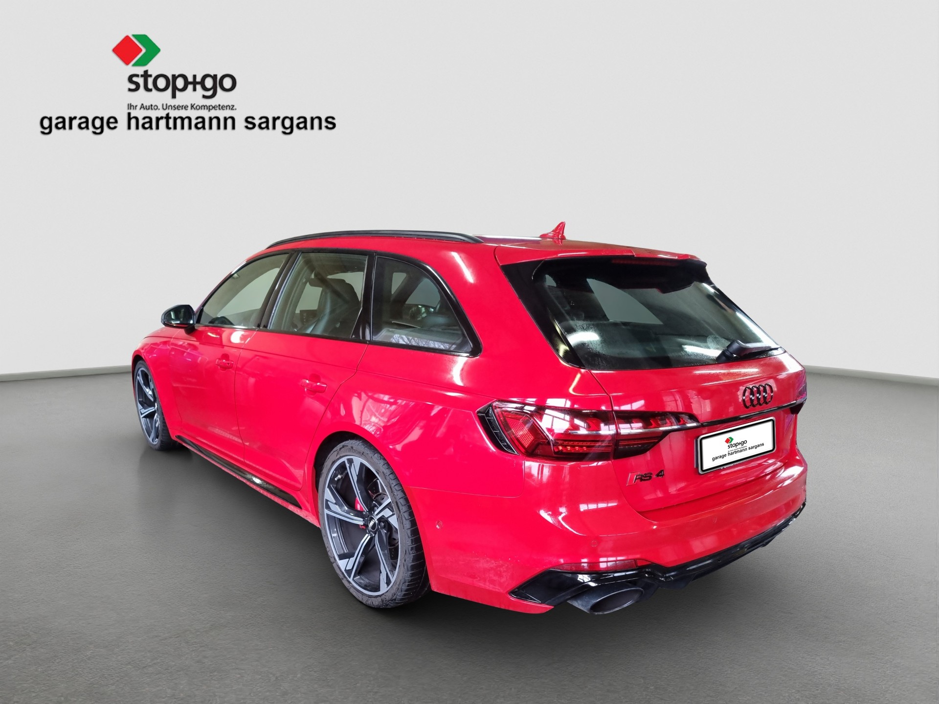 AUDI RS4 Avant quattro tiptronic-image-6