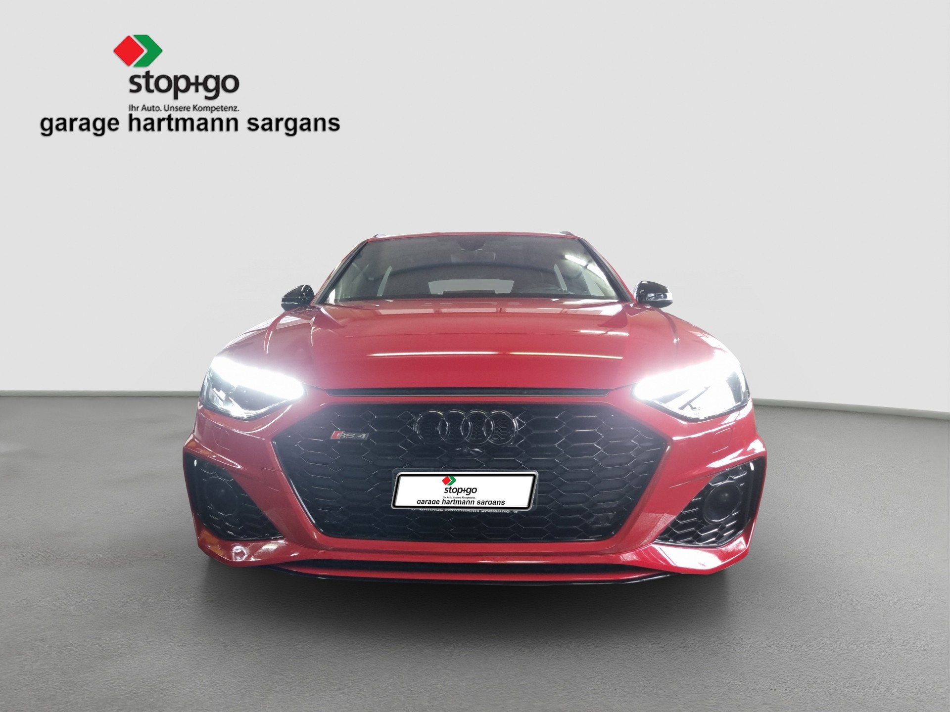 AUDI RS4 Avant quattro tiptronic-image-1