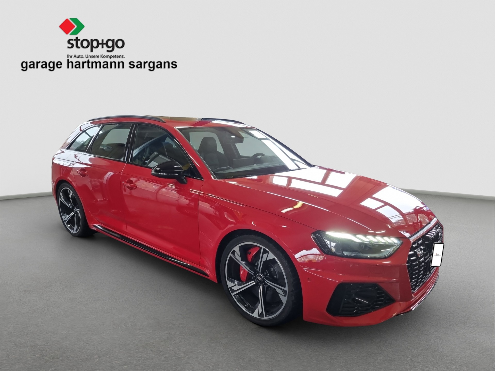 AUDI RS4 Avant quattro tiptronic-image-2