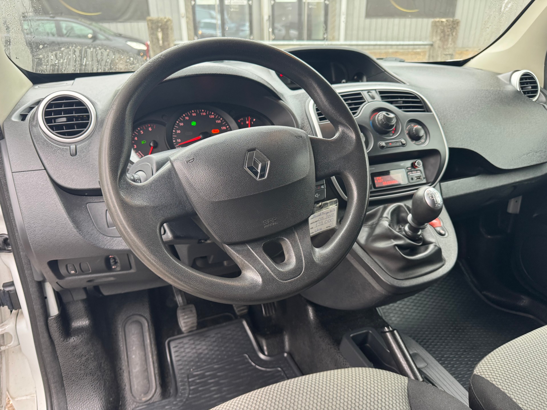 RENAULT Kangoo Medium dCi 90 ENERGY Access ** 3-Plätzer * Klimaanlage * PDC Hinten ** Frisch Ab MFK-image-3