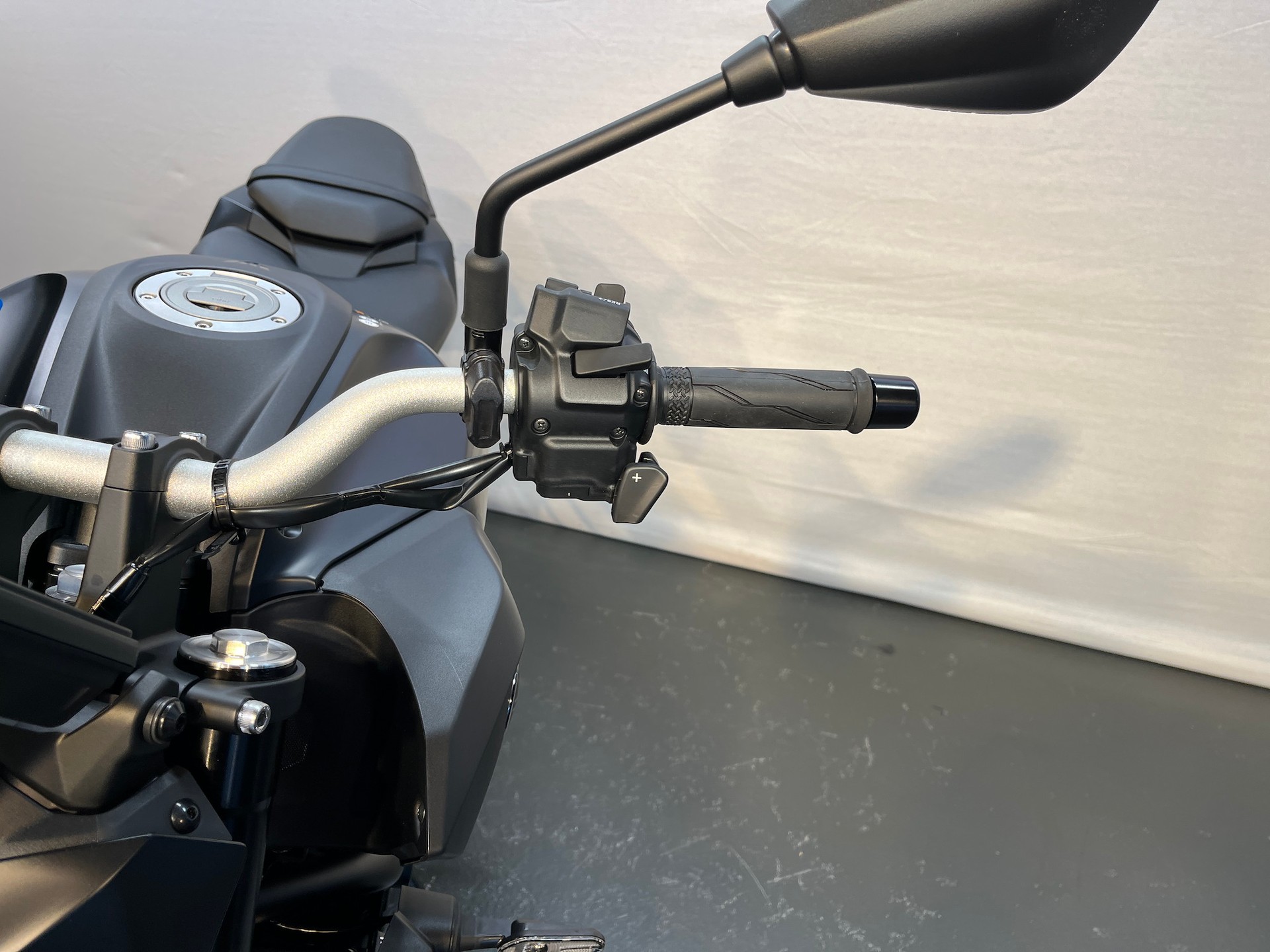 YAMAHA MT-07 Y-AMT (4)-image-1