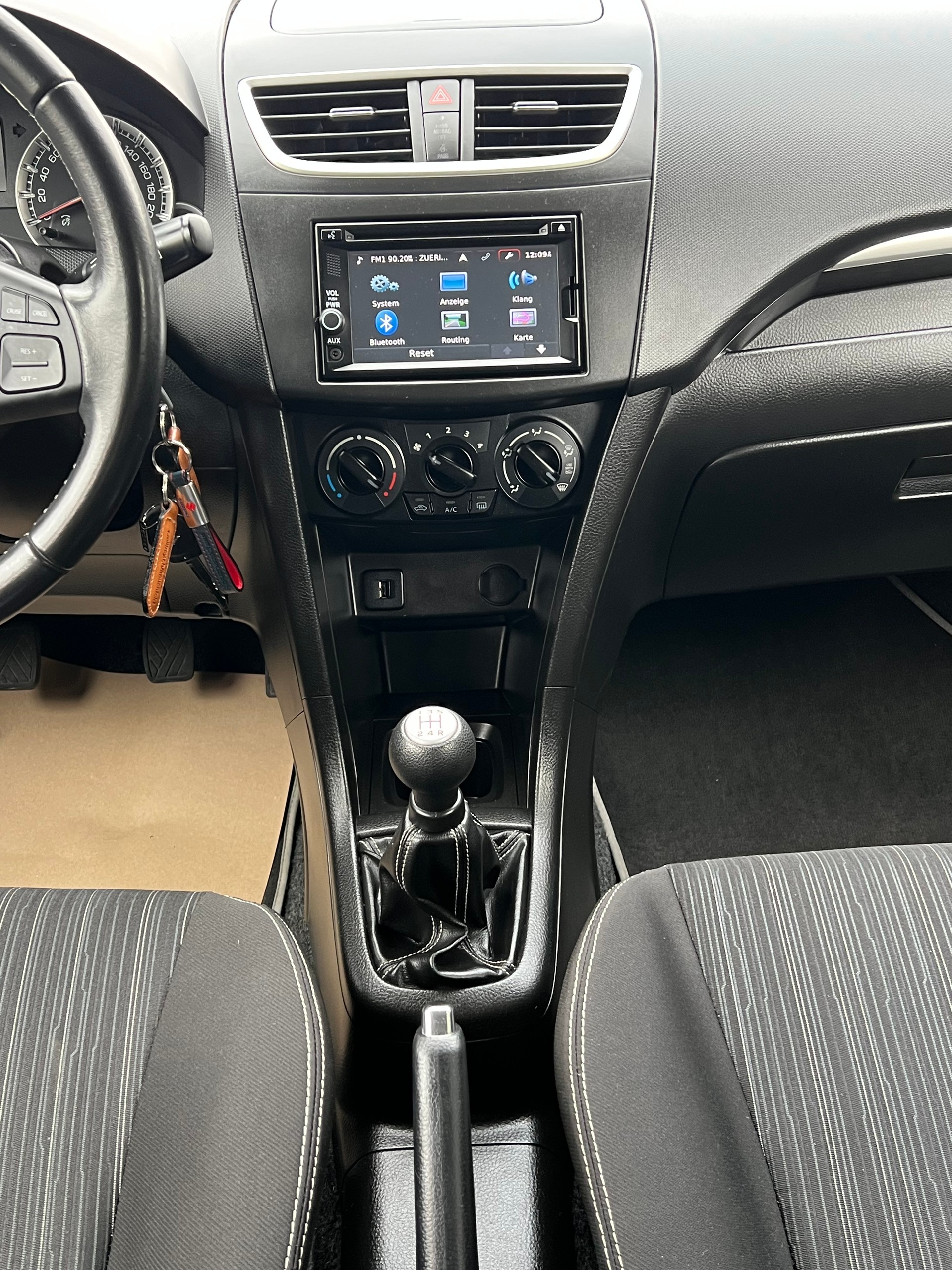 SUZUKI Swift 1.2i 16V GL Sergio Cellano-image-12