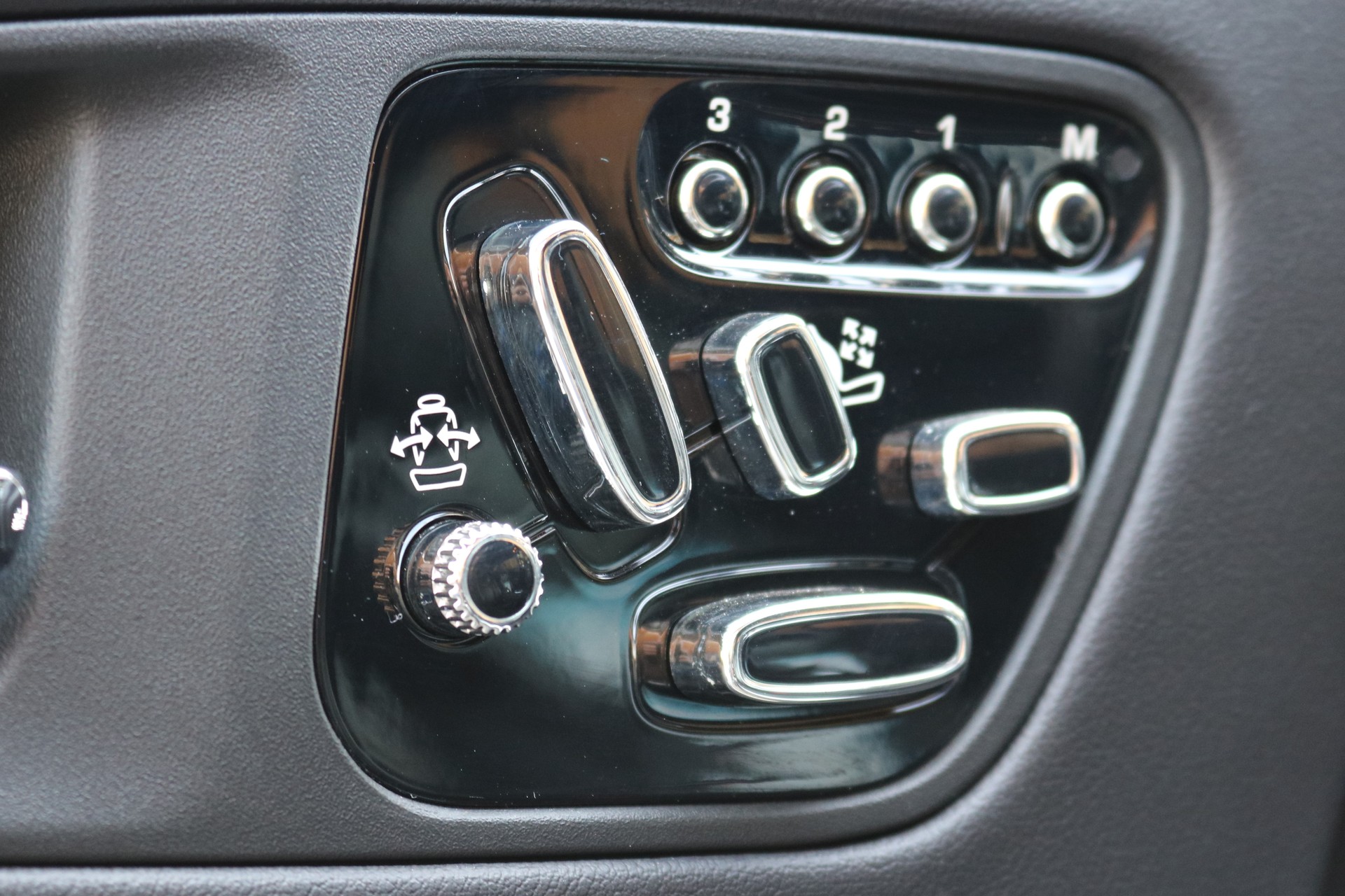 JAGUAR XKR 5.0 V8 SC Special Edition Automatic-image-8