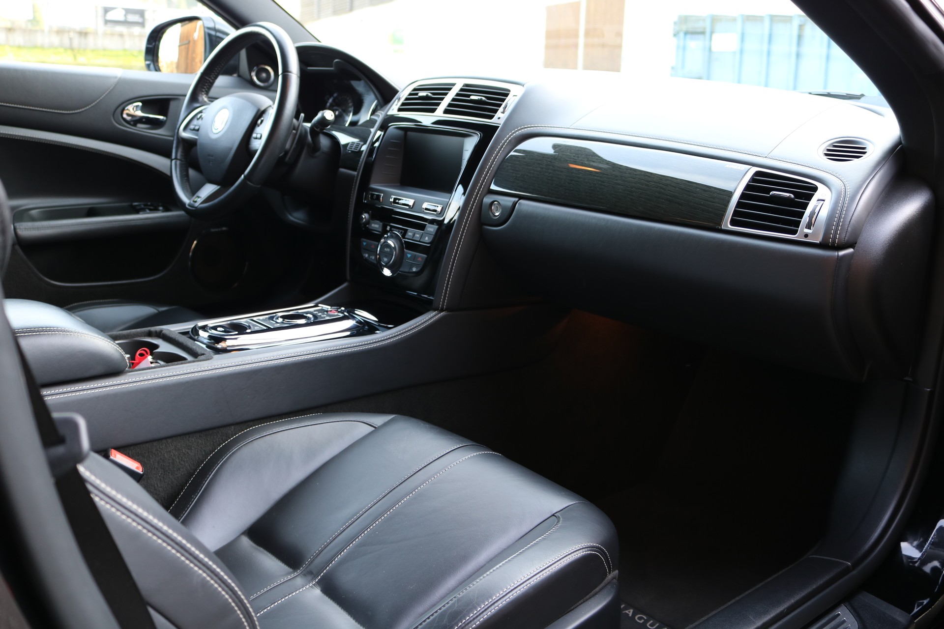 JAGUAR XKR 5.0 V8 SC Special Edition Automatic-image-10