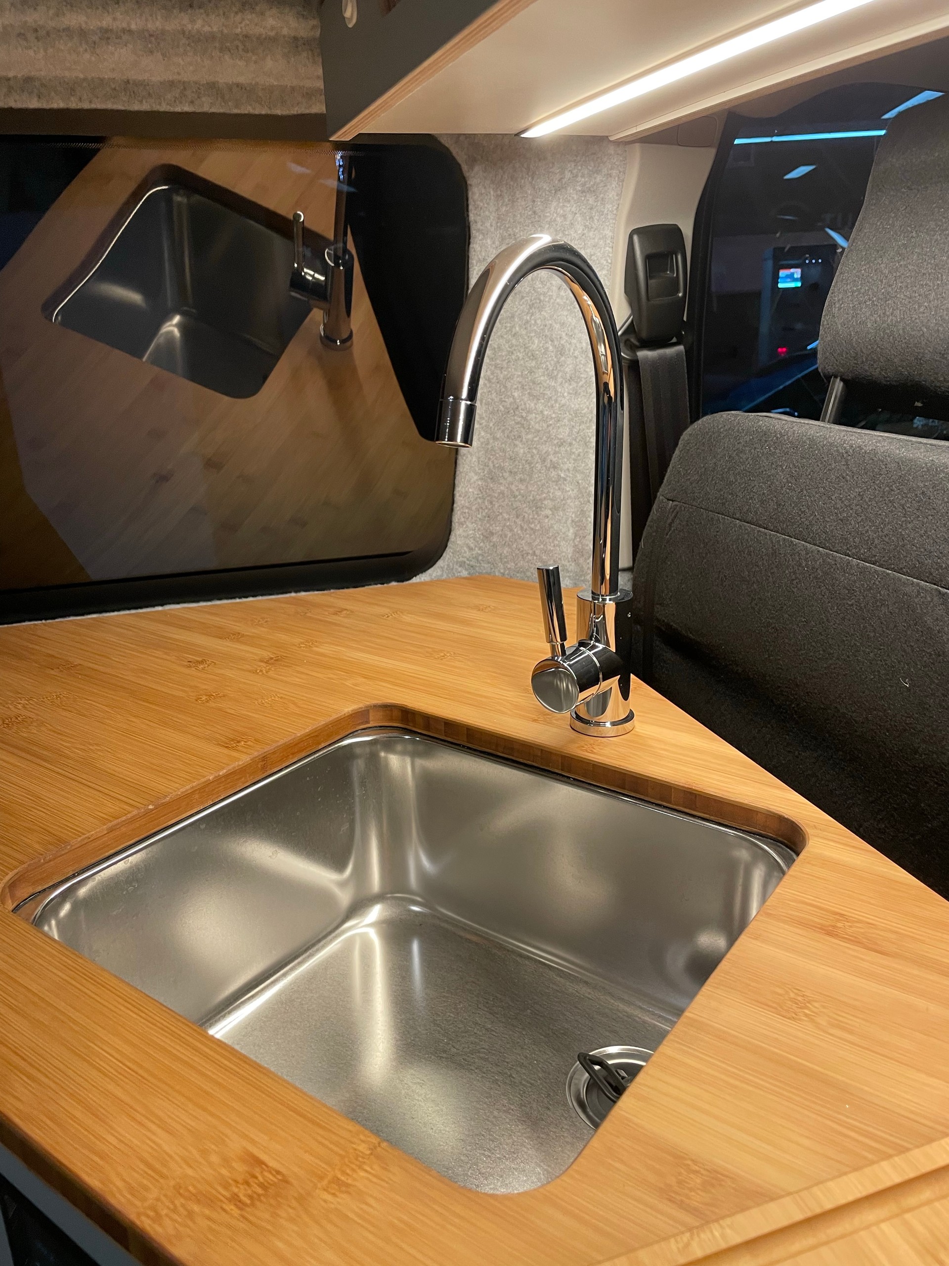 OPEL Vivaro Camper "Silvaplana - Look"-image-23