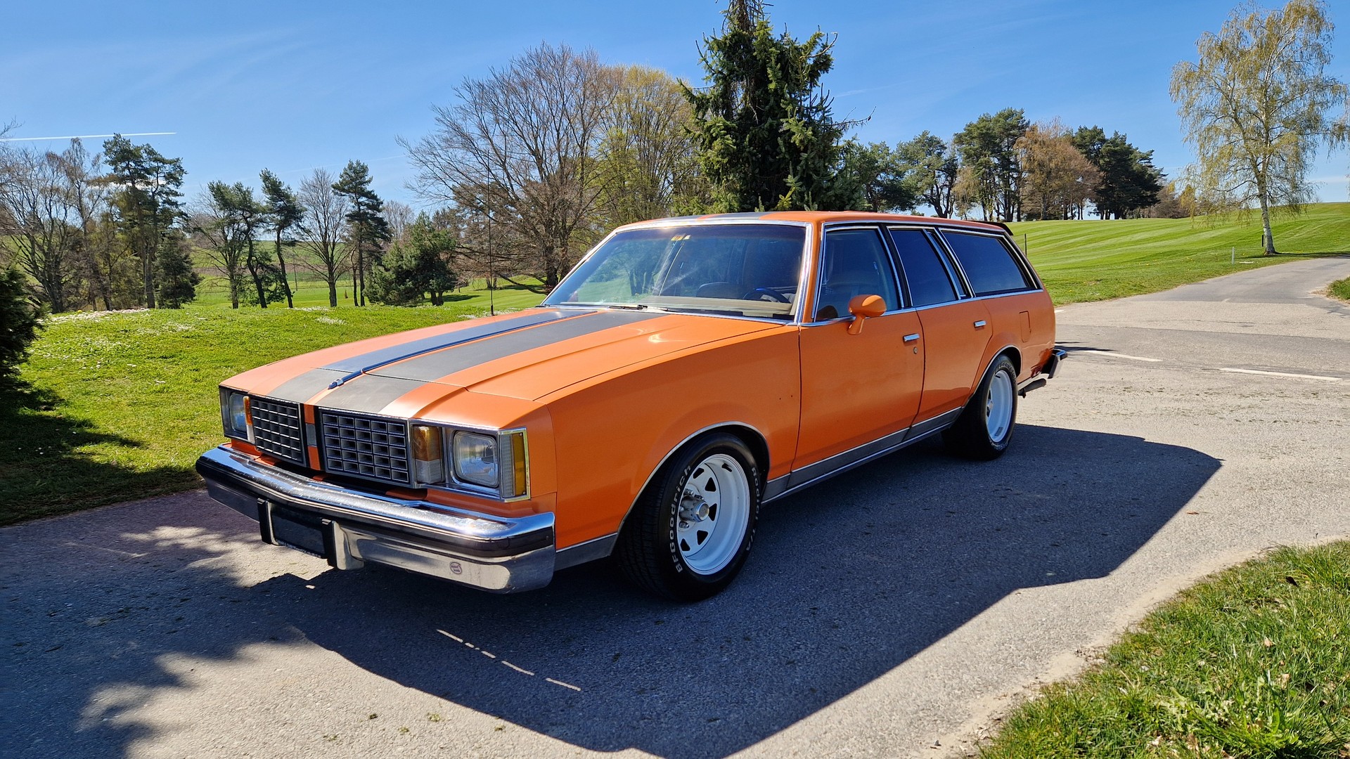 OLDSMOBILE CUTLASS