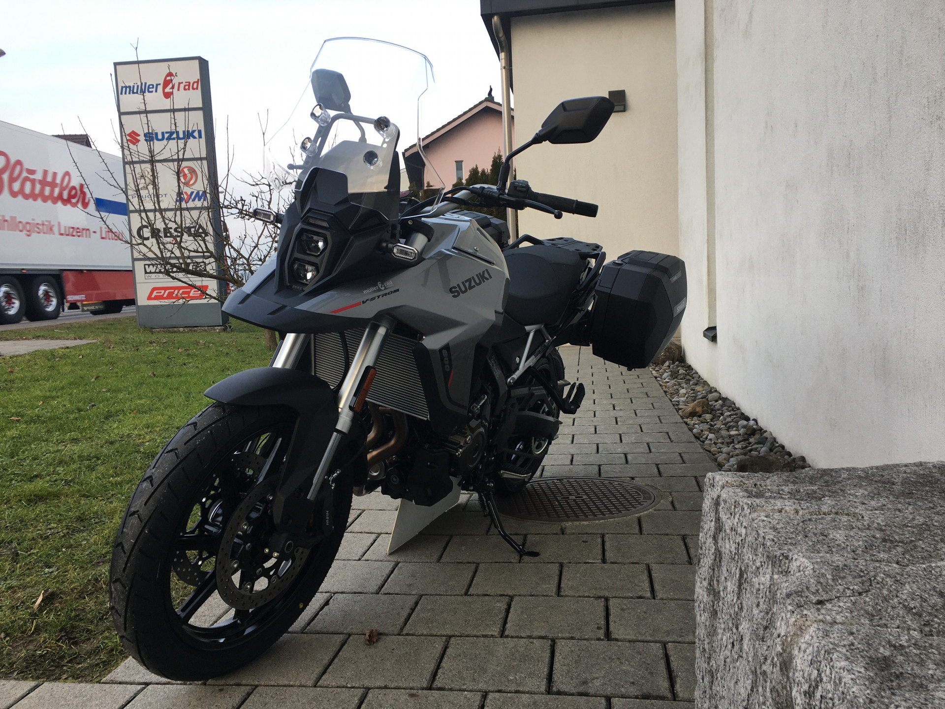 SUZUKI DL 800 V-Strom-image-2
