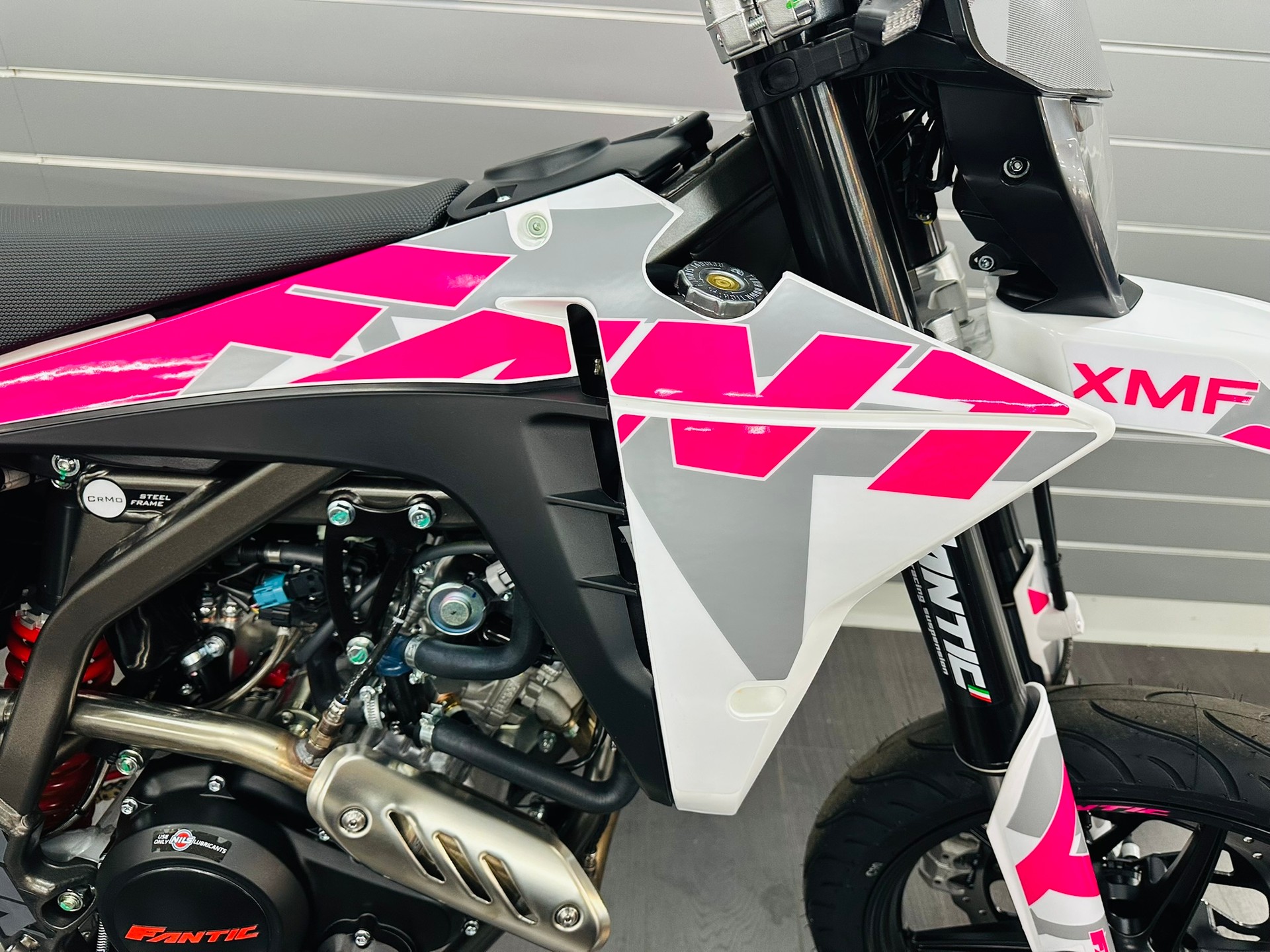 FANTIC XMF 125 Performance Motard-image-2