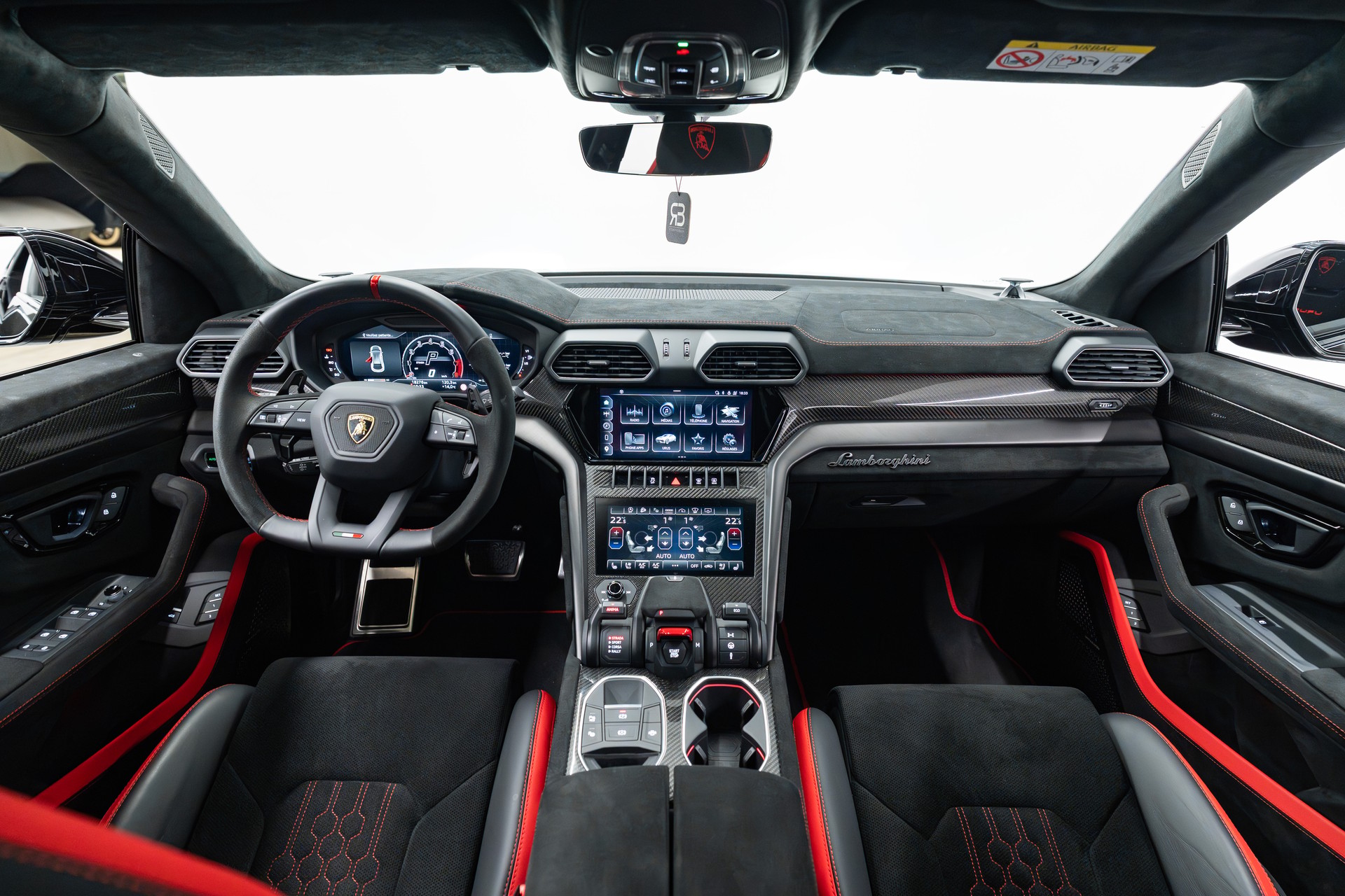 LAMBORGHINI Urus Performante "60 anniversario"-image-12