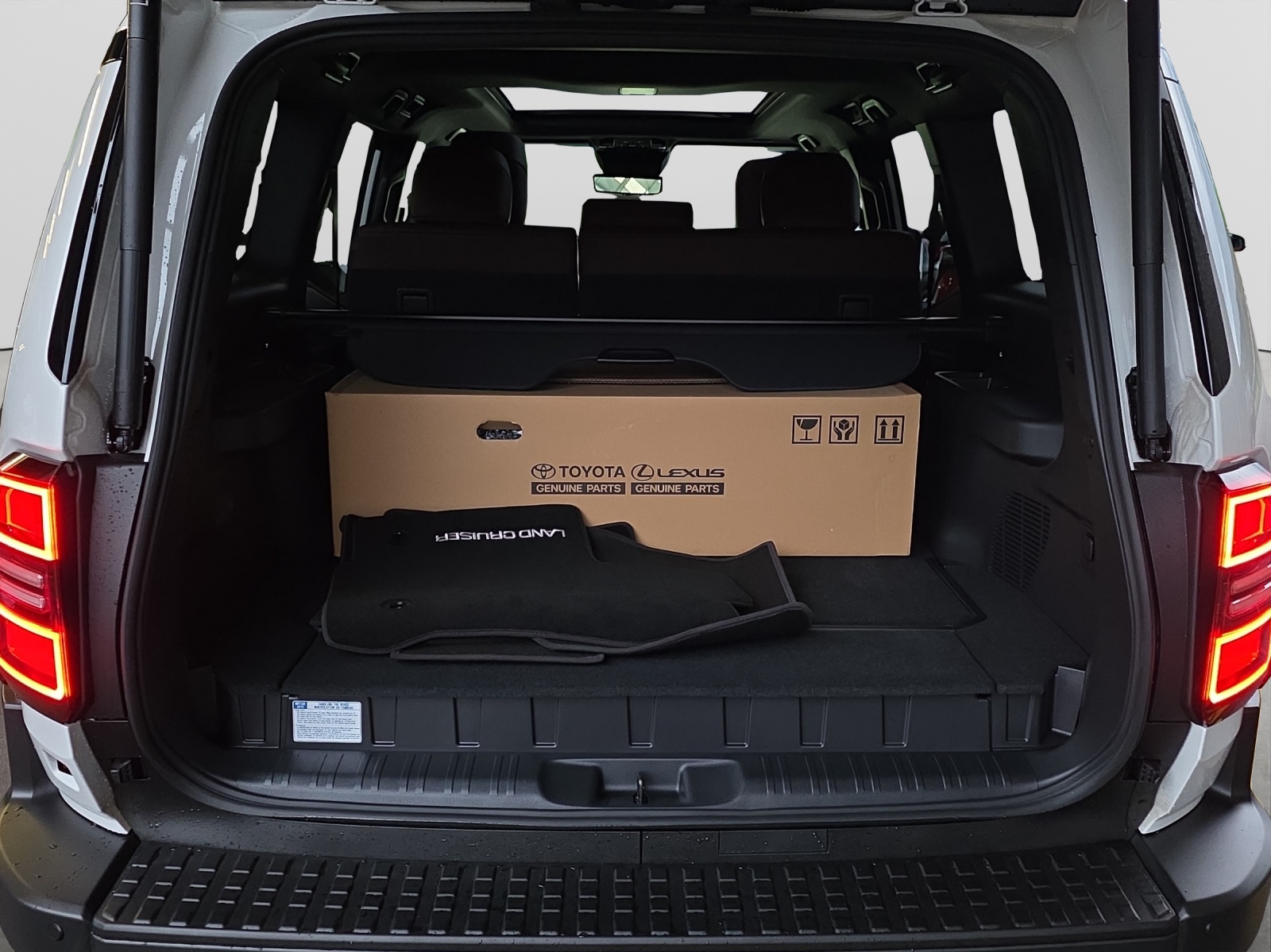 TOYOTA Land Cruiser 2.8 D 48V Invincible-image-14
