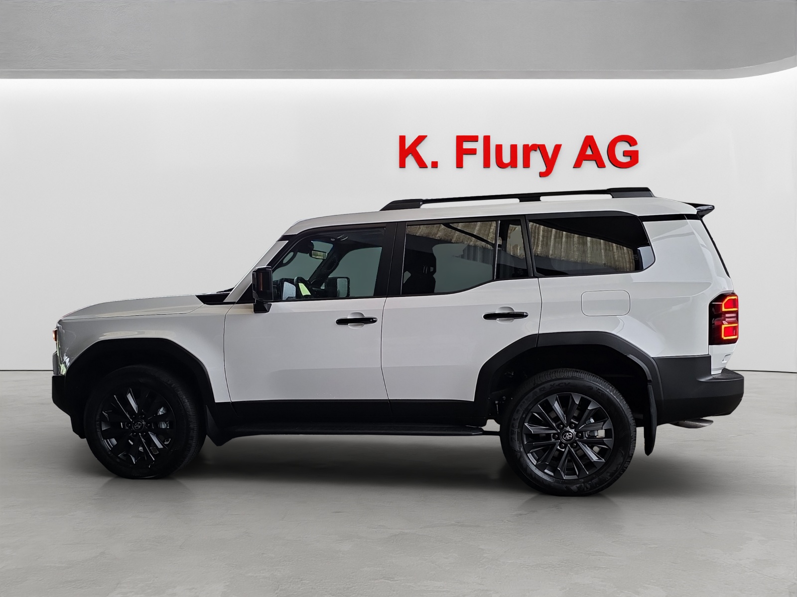 TOYOTA Land Cruiser 2.8 D 48V Invincible-image-1