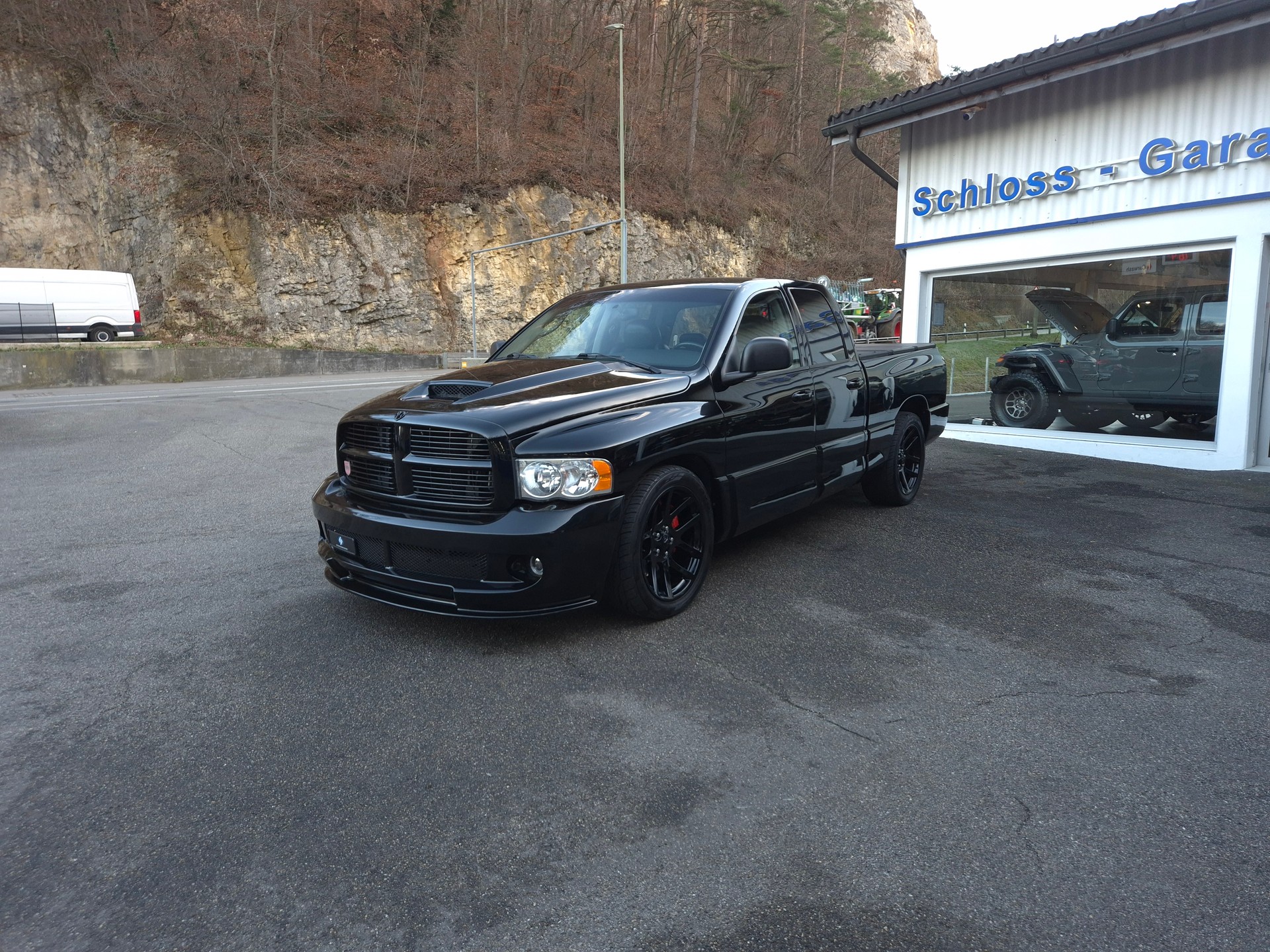 DODGE Ram 1500 SRT-10-image-5