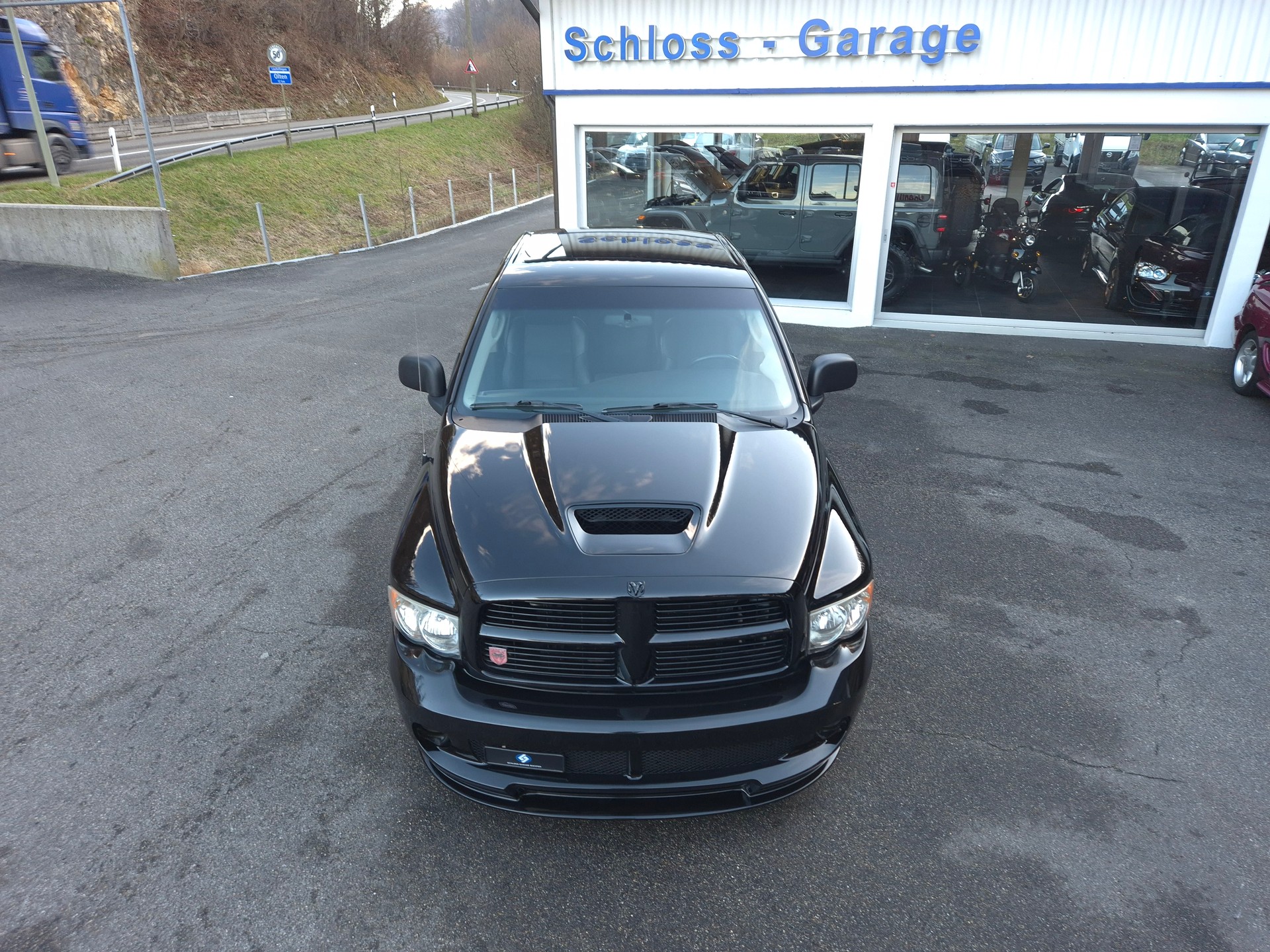 DODGE Ram 1500 SRT-10-showroom-element-2