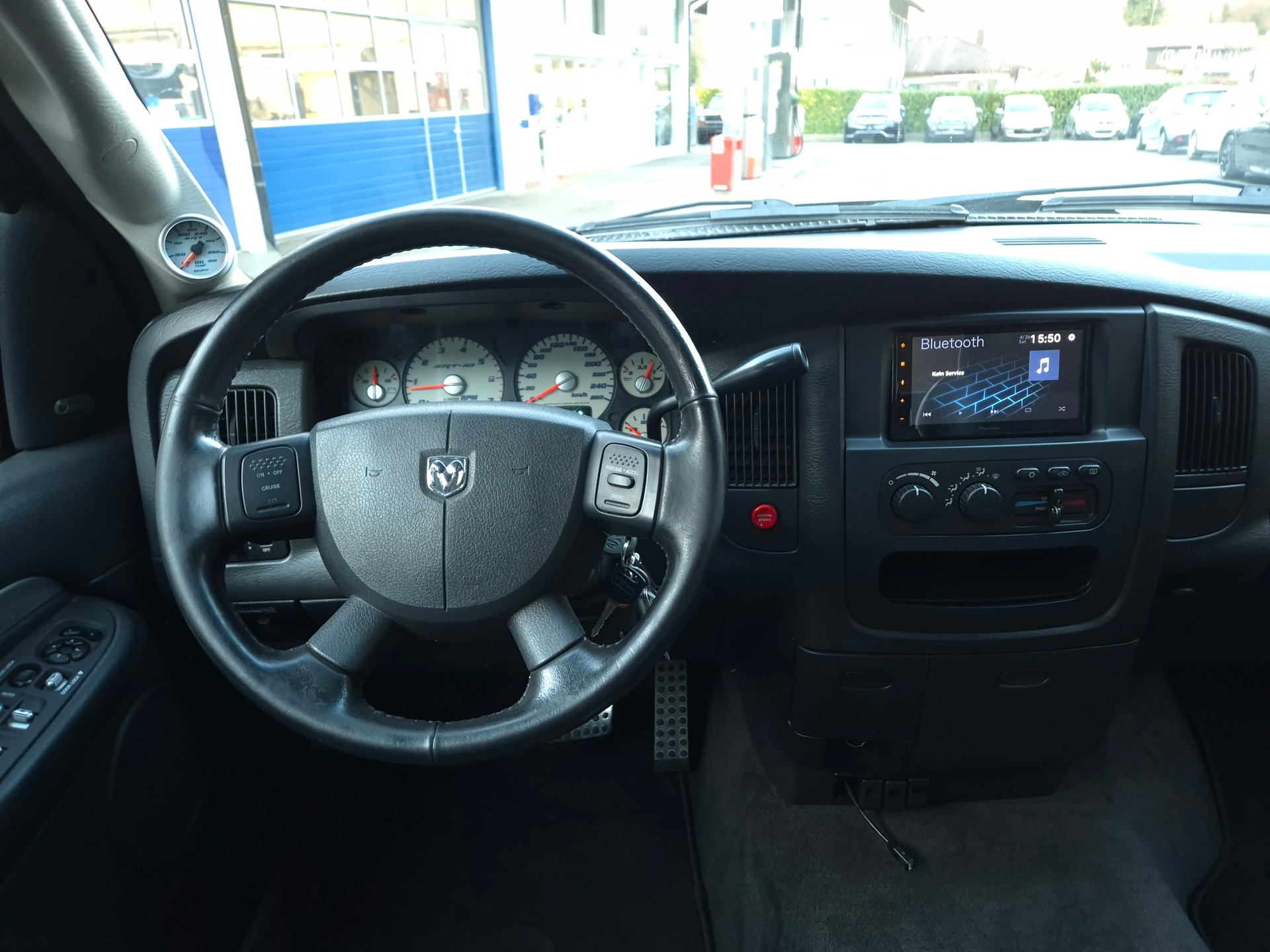DODGE Ram 1500 SRT-10-image-17