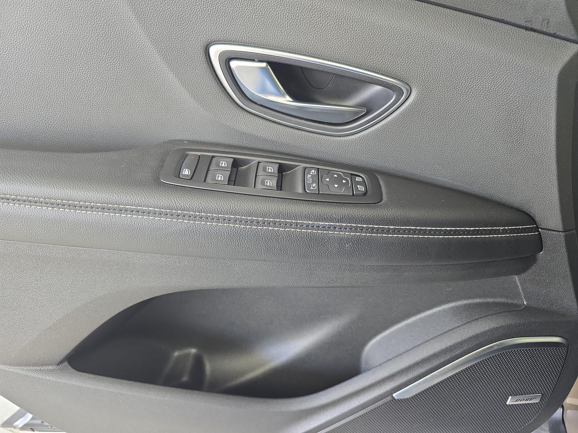 RENAULT Grand Scénic 1.6 dCi 160 Bose EDC-image-16