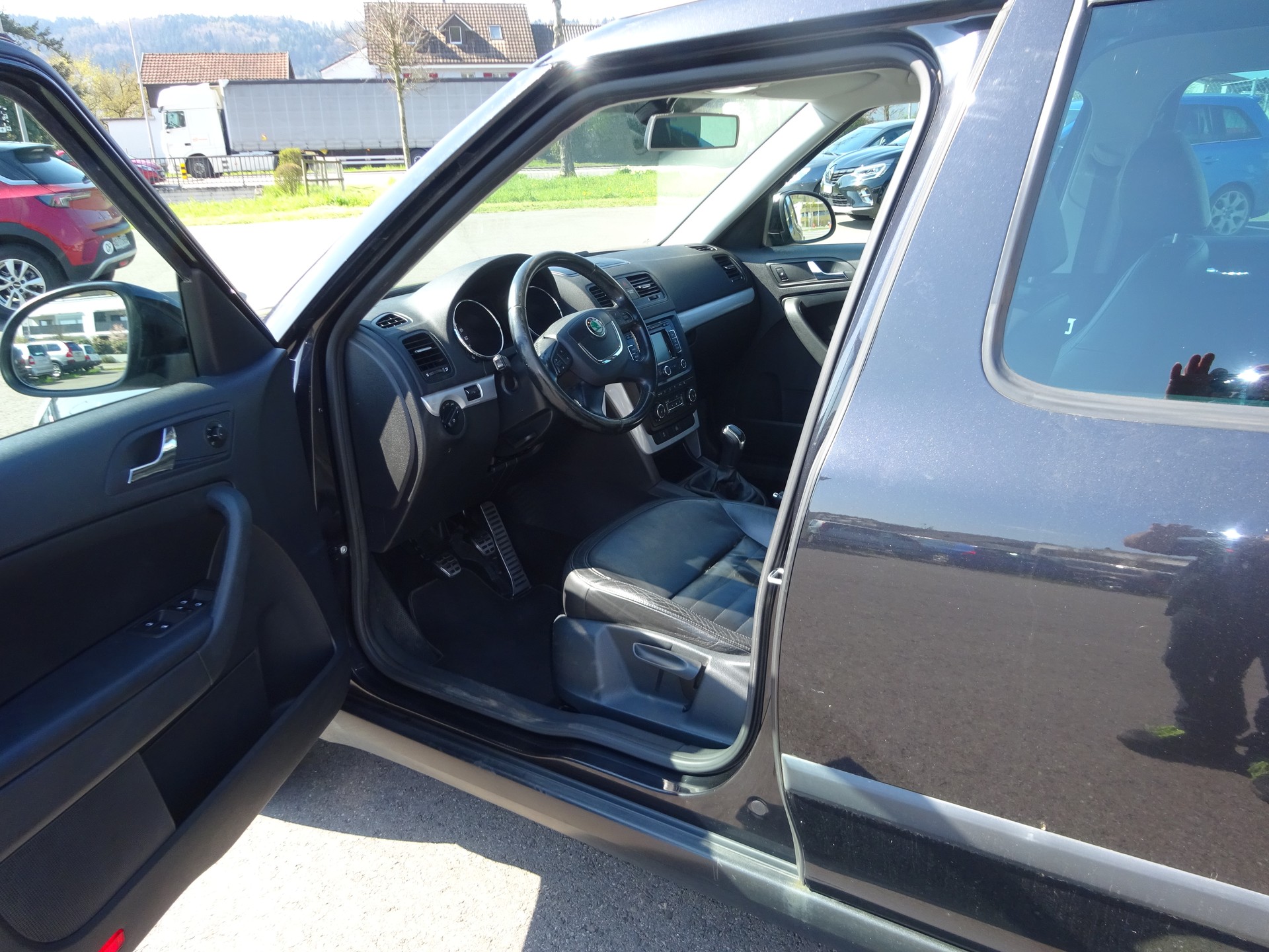SKODA Yeti 2.0 TDI Ambition 4x4-image-8