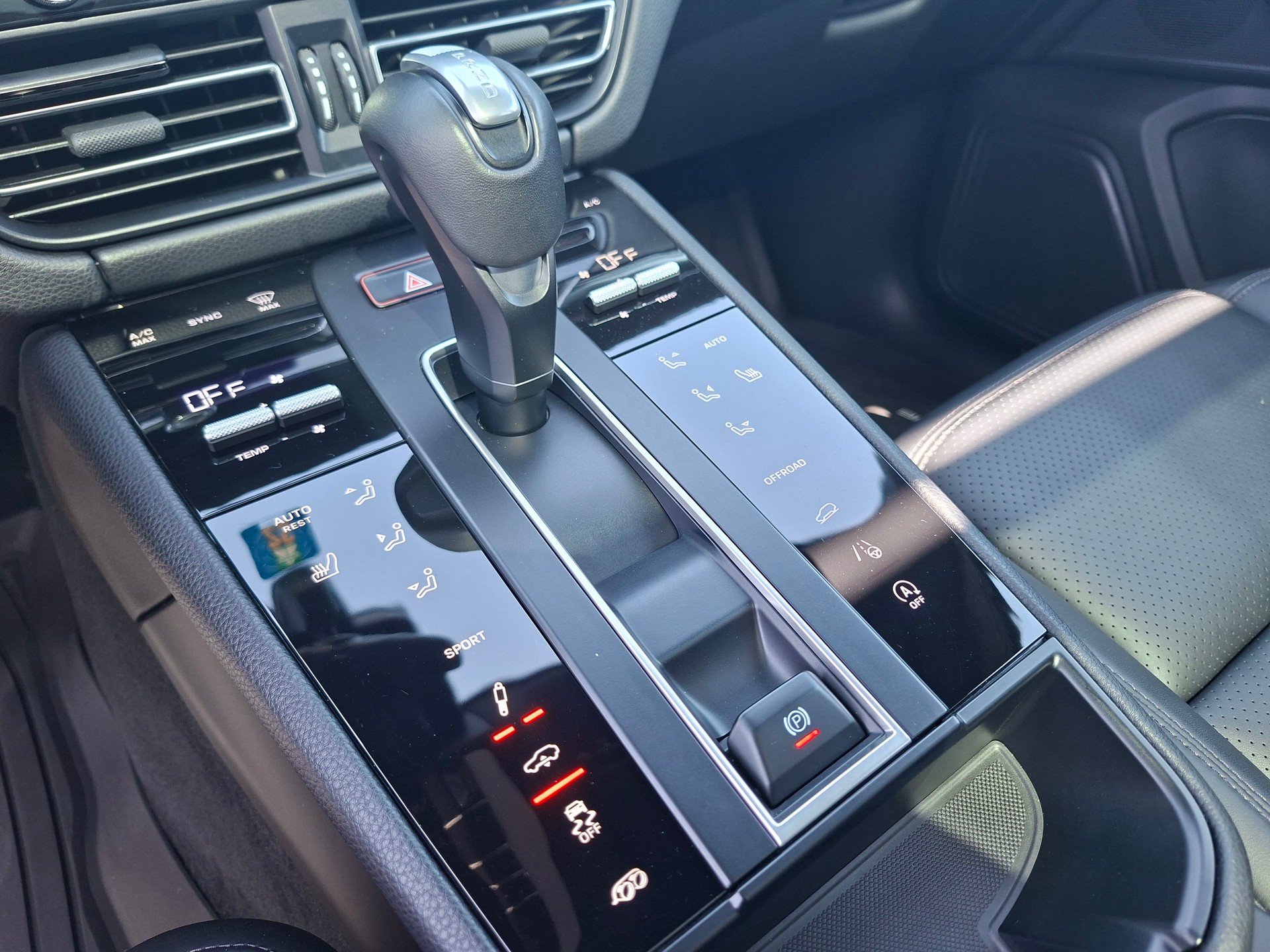PORSCHE Macan S PDK-image-13
