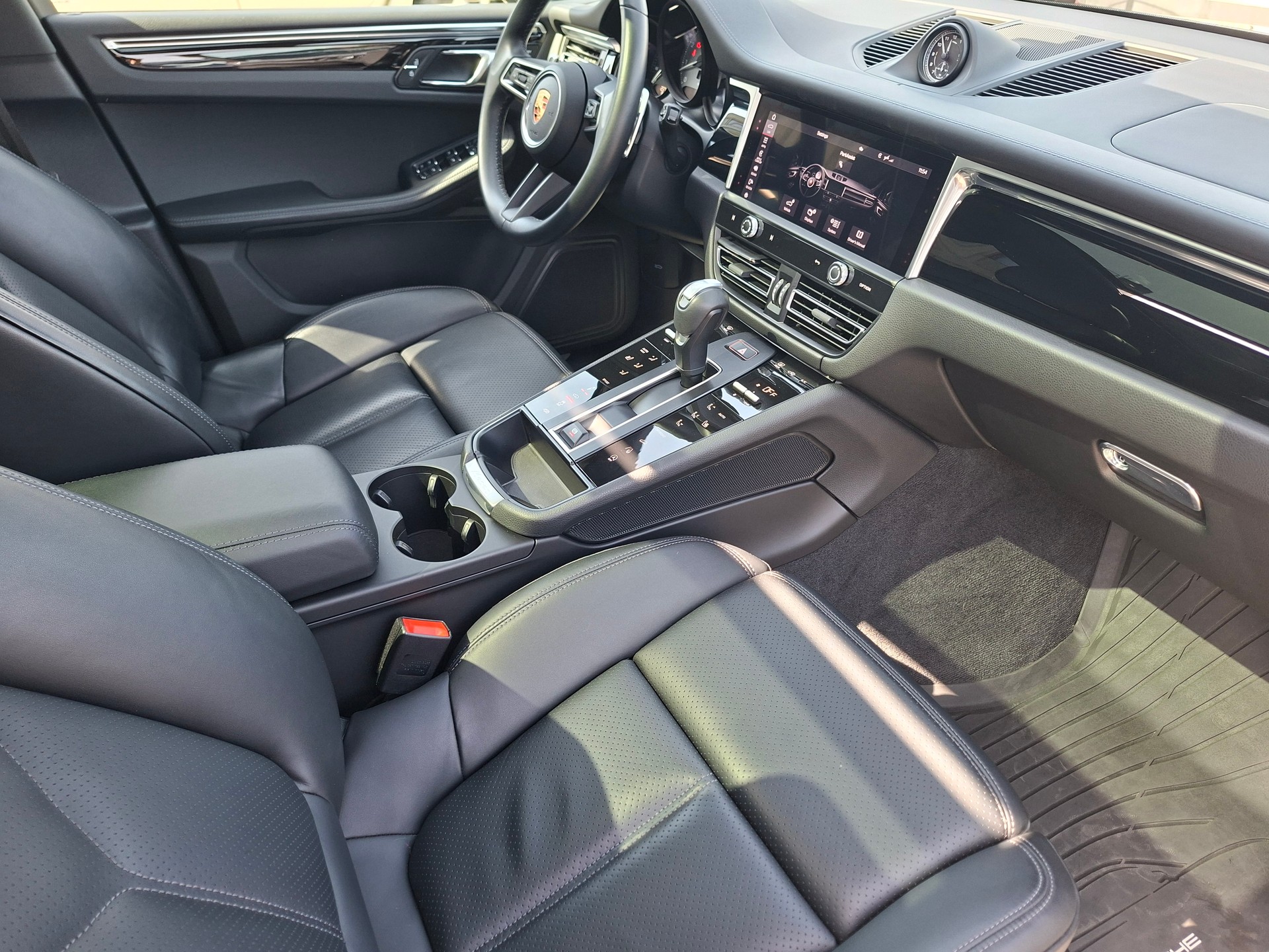 PORSCHE Macan S PDK-image-5