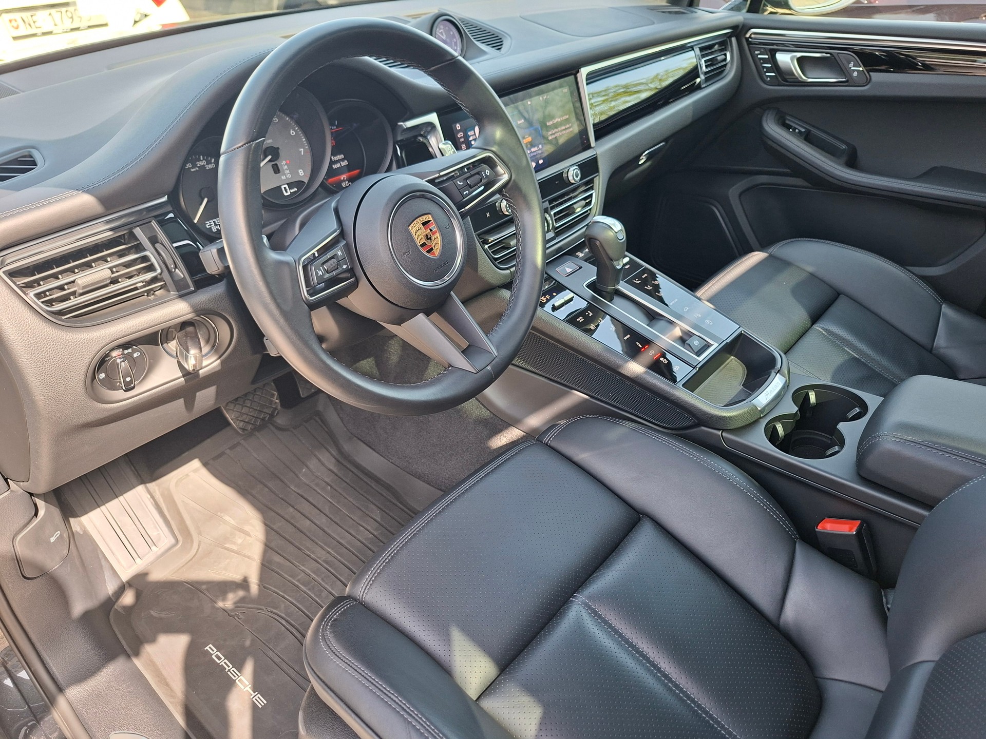 PORSCHE Macan S PDK-image-7