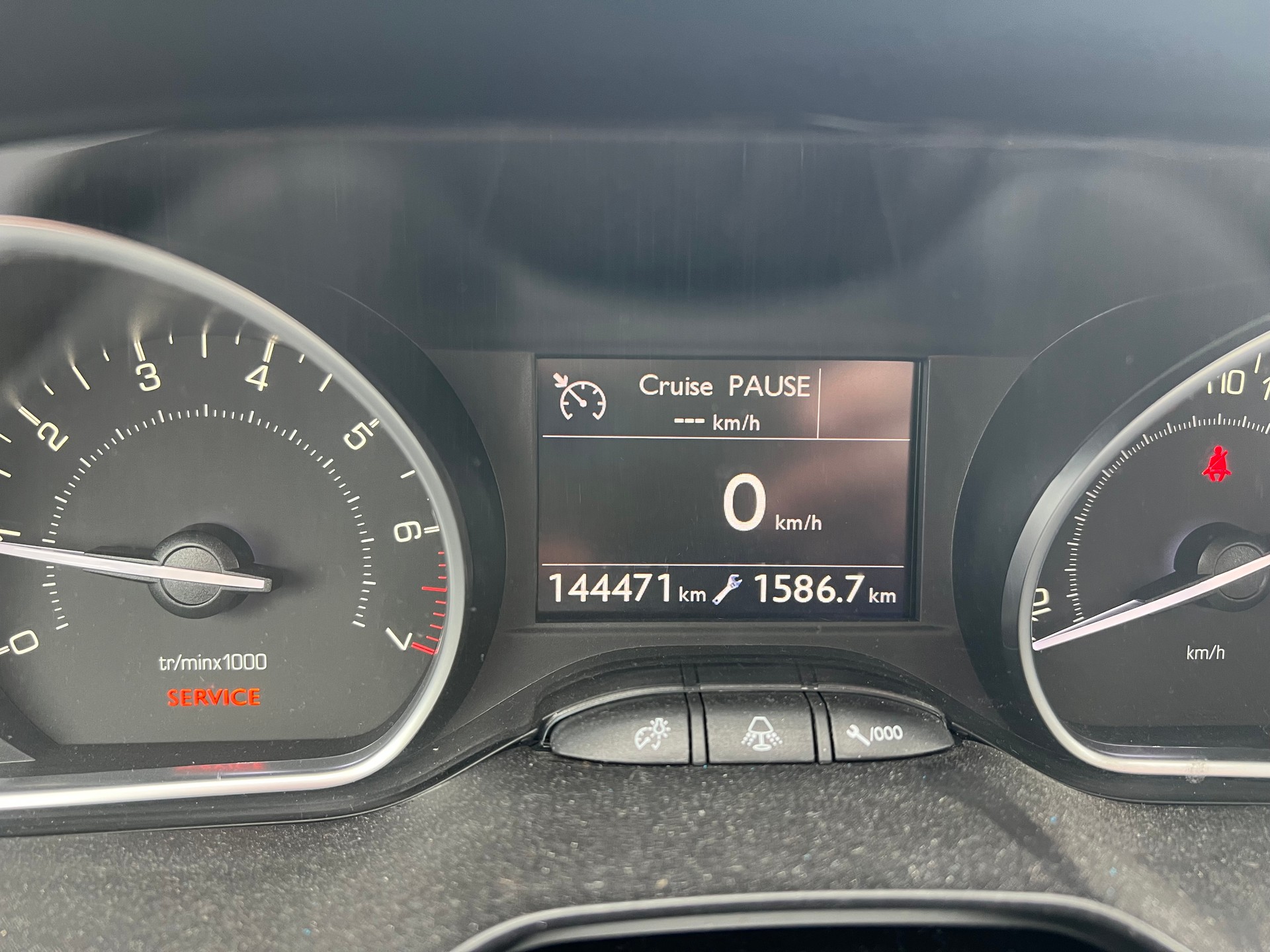 PEUGEOT 208 1.6 VTI Intuitive-image-7
