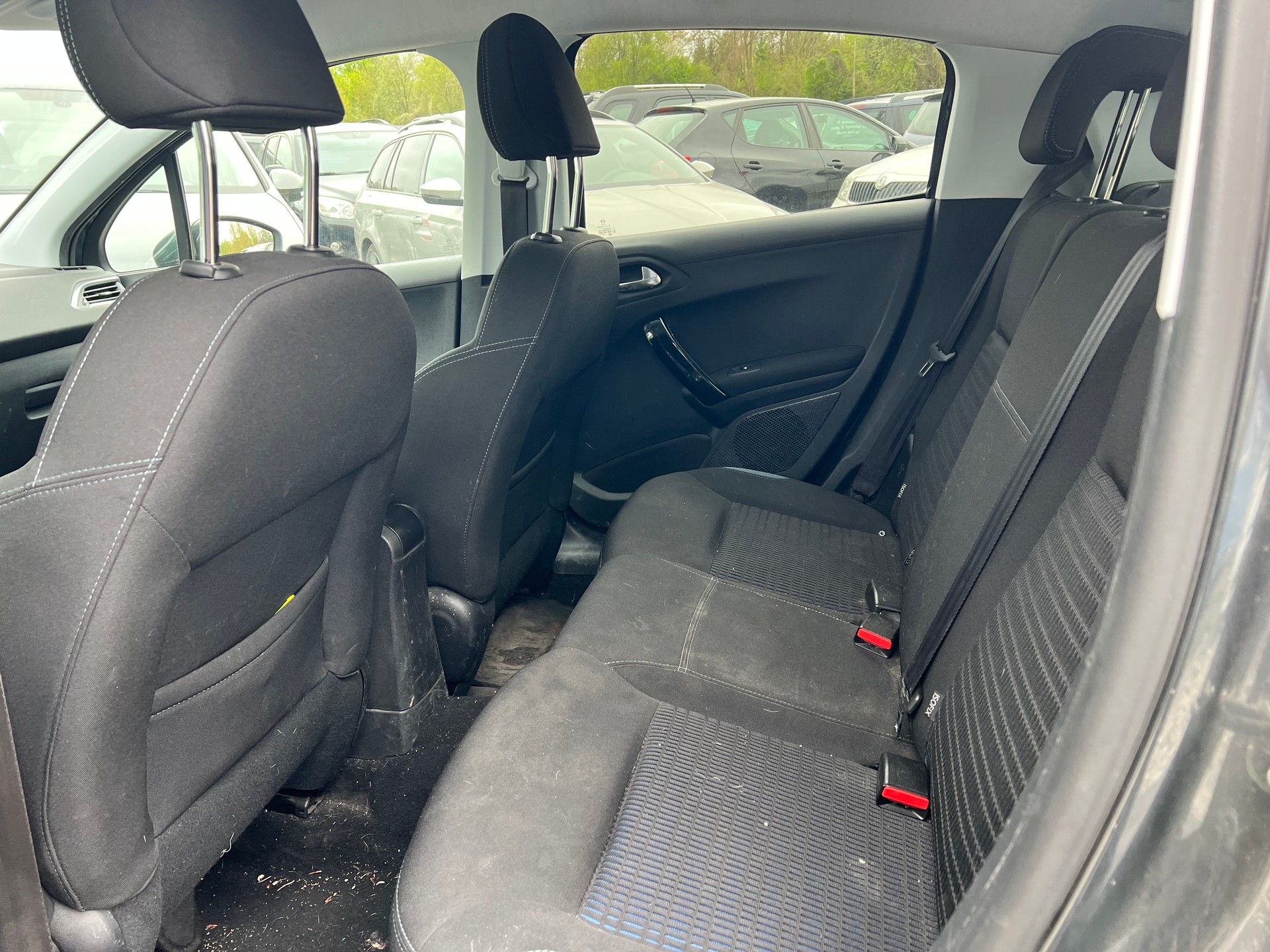 PEUGEOT 208 1.6 VTI Intuitive-image-5