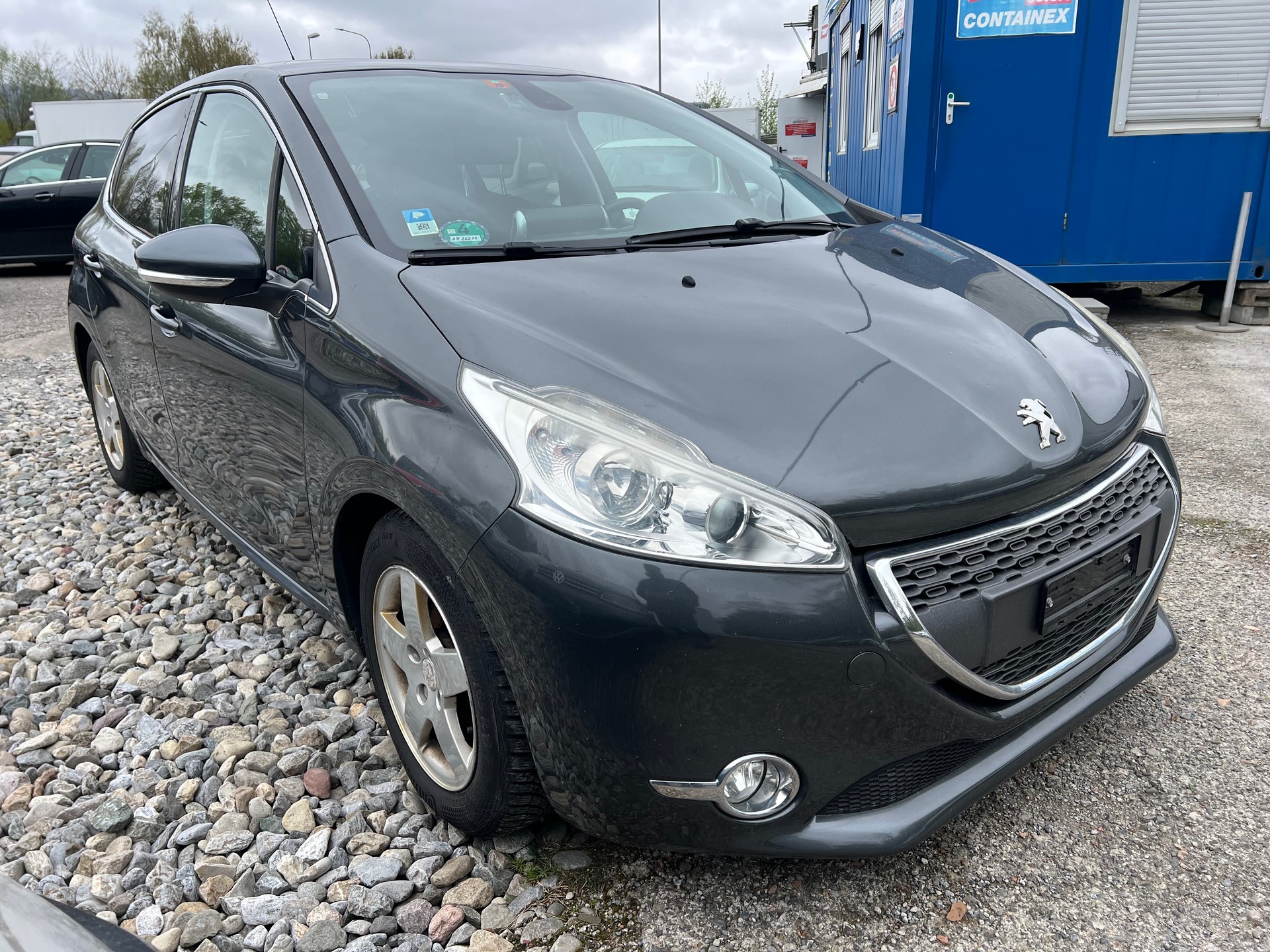 PEUGEOT 208 1.6 VTI Intuitive-image-1