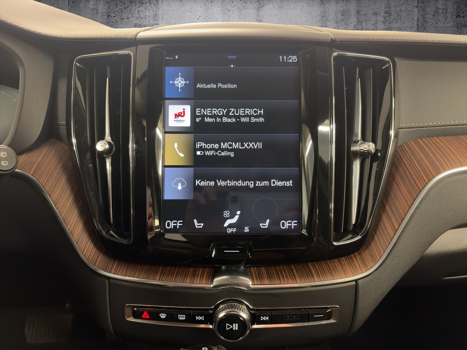 VOLVO XC60 B4 Diesel Mild Hybrid AWD Inscription Geartronic-image-10
