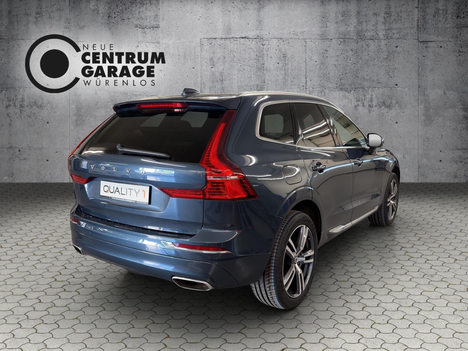 VOLVO XC60 B4 Diesel Mild Hybrid AWD Inscription Geartronic-showroom-element-3