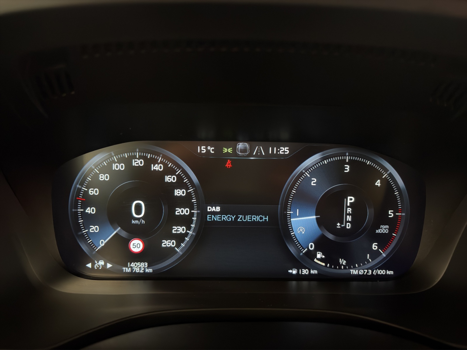 VOLVO XC60 B4 Diesel Mild Hybrid AWD Inscription Geartronic-image-9