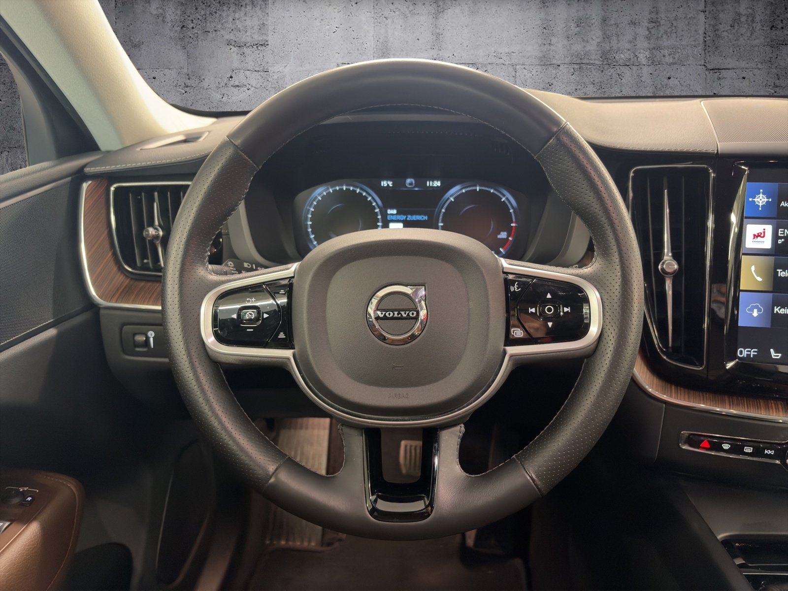 VOLVO XC60 B4 Diesel Mild Hybrid AWD Inscription Geartronic-image-8