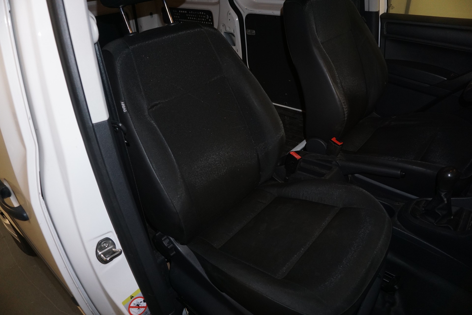 VW Caddy 1.2 TSI Entry BlueMotion Technology-image-11