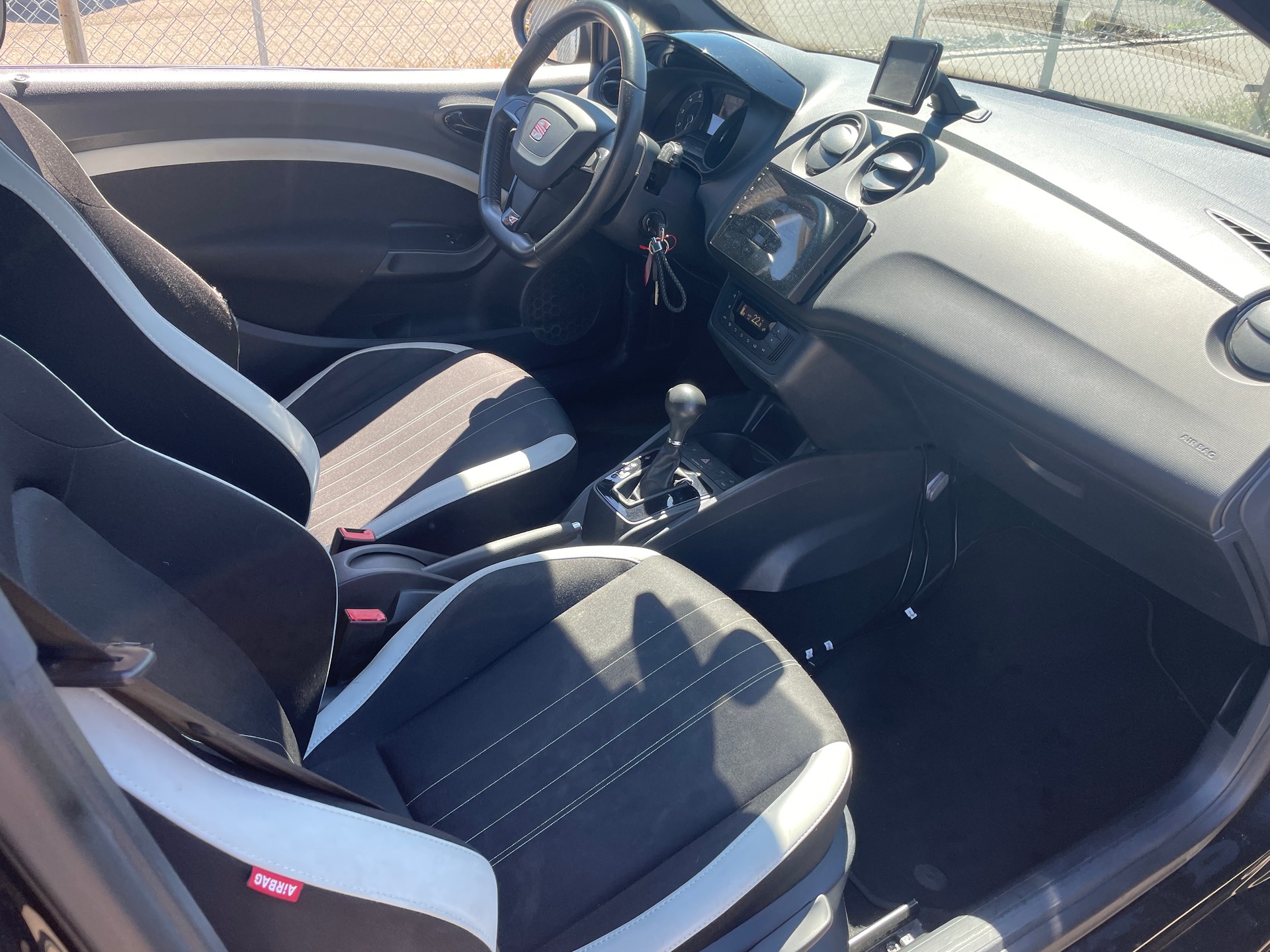 SEAT Ibiza SC 1.4 TSI Cupra DSG-image-7