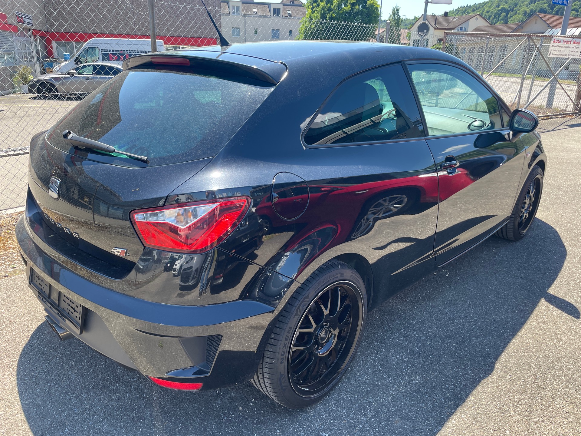SEAT Ibiza SC 1.4 TSI Cupra DSG-image-3