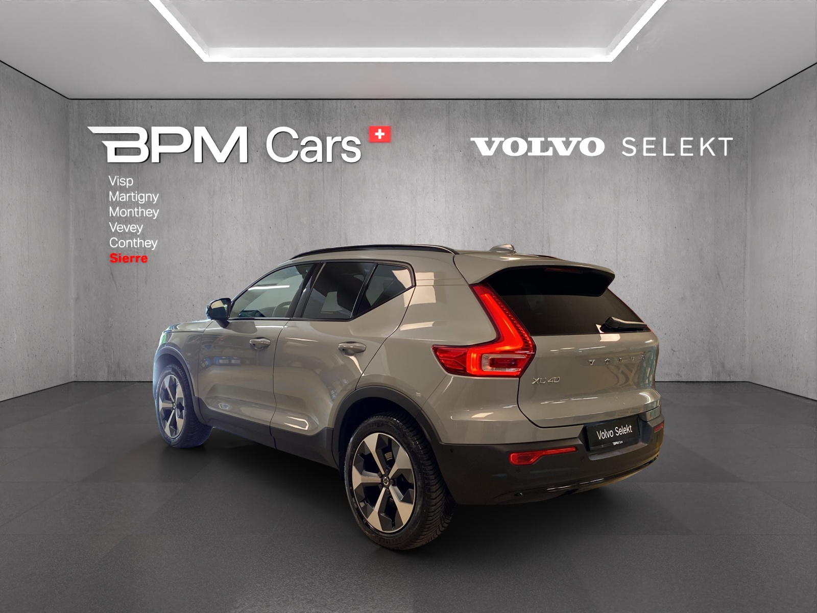 VOLVO XC40 B4 Benzin Mild Hybrid Plus Dark DCT-image-5