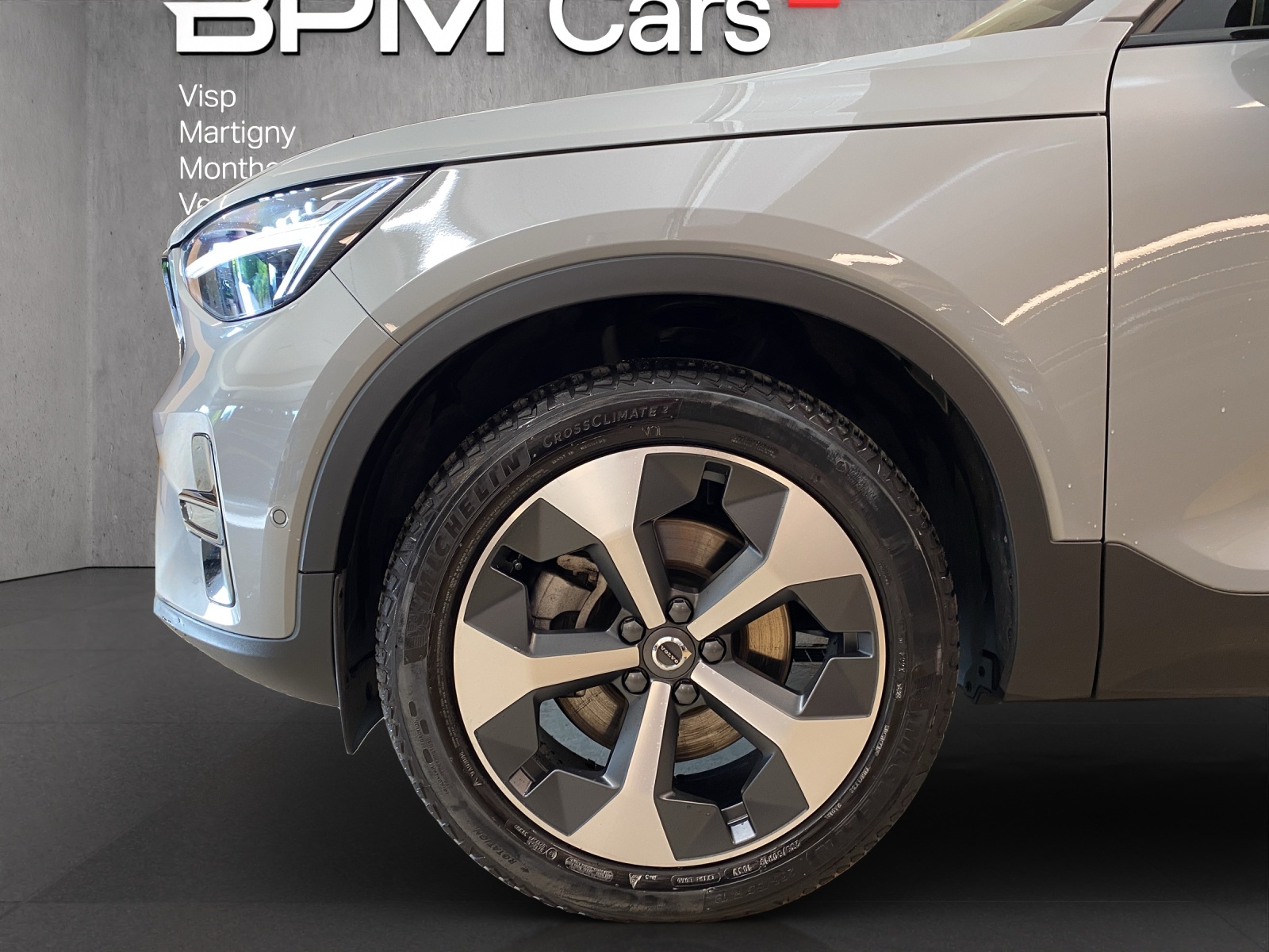 VOLVO XC40 B4 Benzin Mild Hybrid Plus Dark DCT-image-6