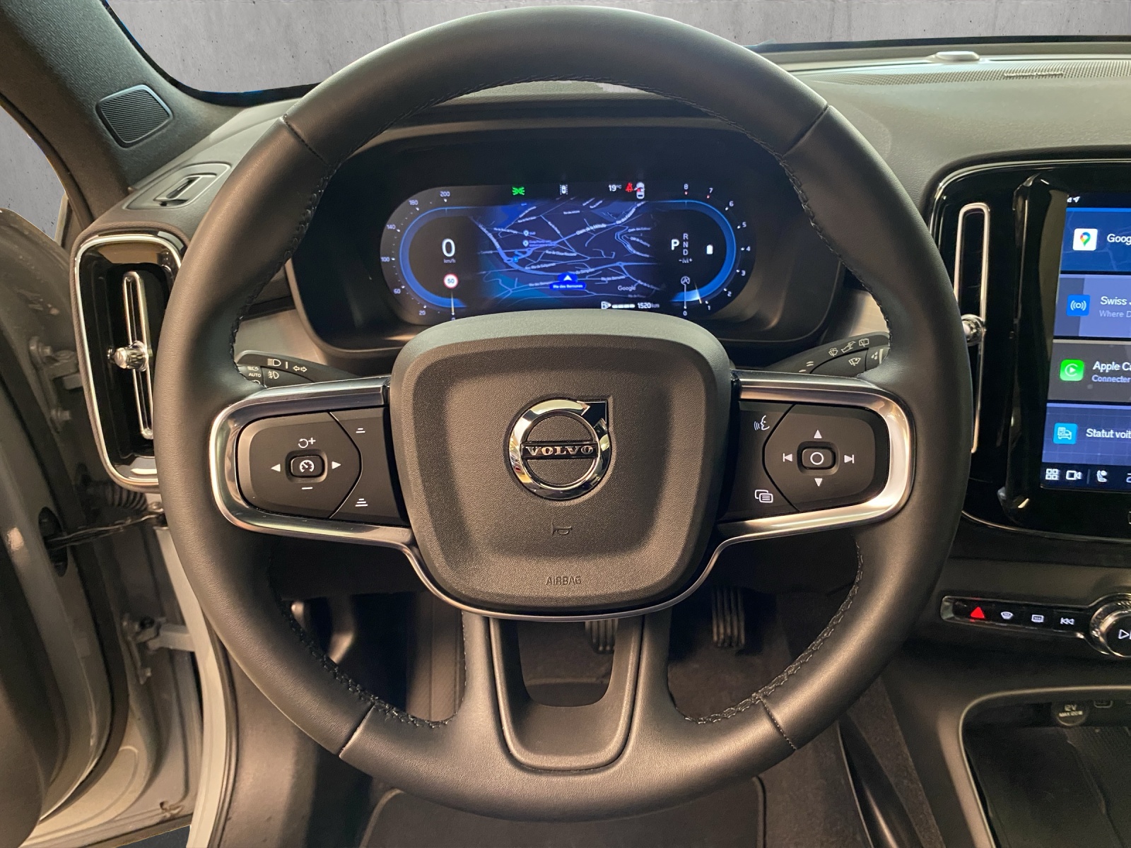 VOLVO XC40 B4 Benzin Mild Hybrid Plus Dark DCT-image-9