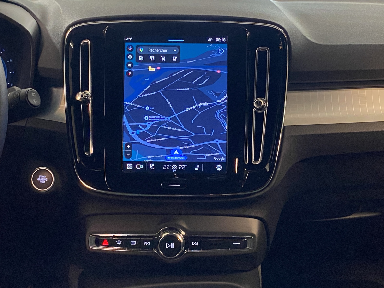 VOLVO XC40 B4 Benzin Mild Hybrid Plus Dark DCT-image-10