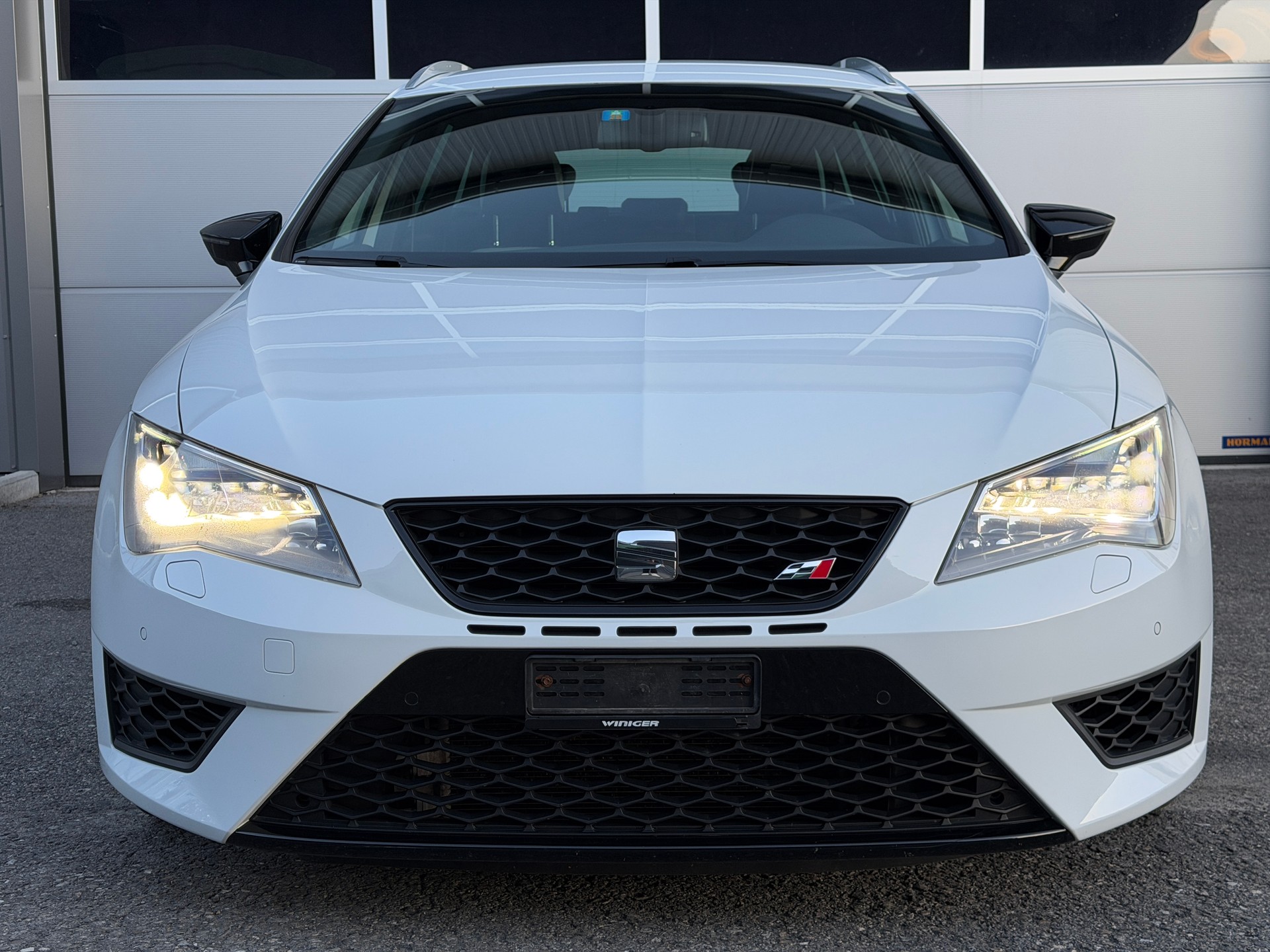 SEAT Leon ST 2.0 TSI Cupra 280 DSG-image-1