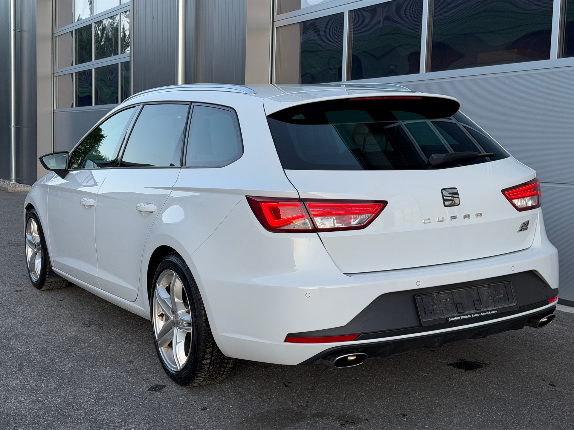 SEAT Leon ST 2.0 TSI Cupra 280 DSG-image-7