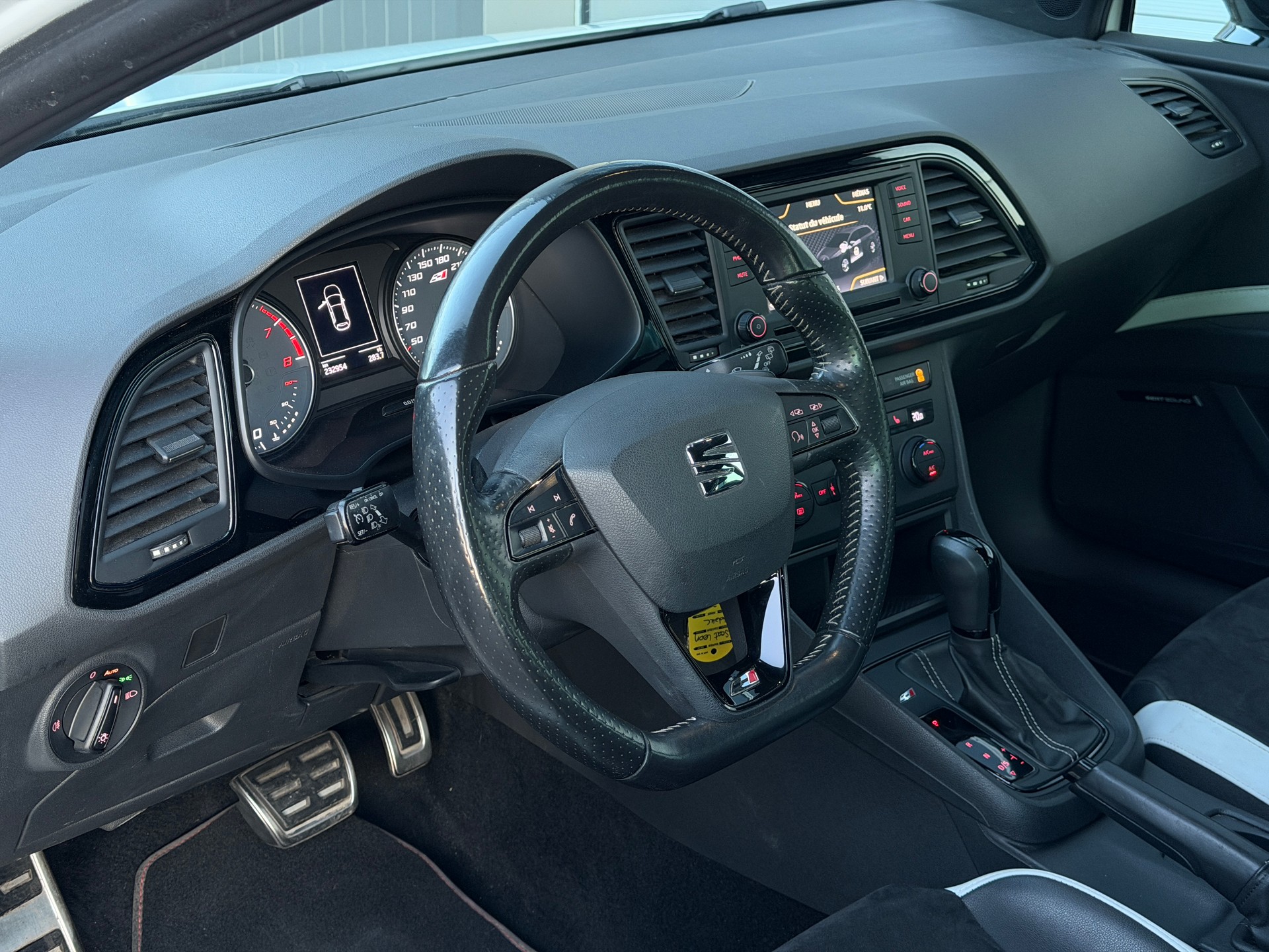 SEAT Leon ST 2.0 TSI Cupra 280 DSG-image-9