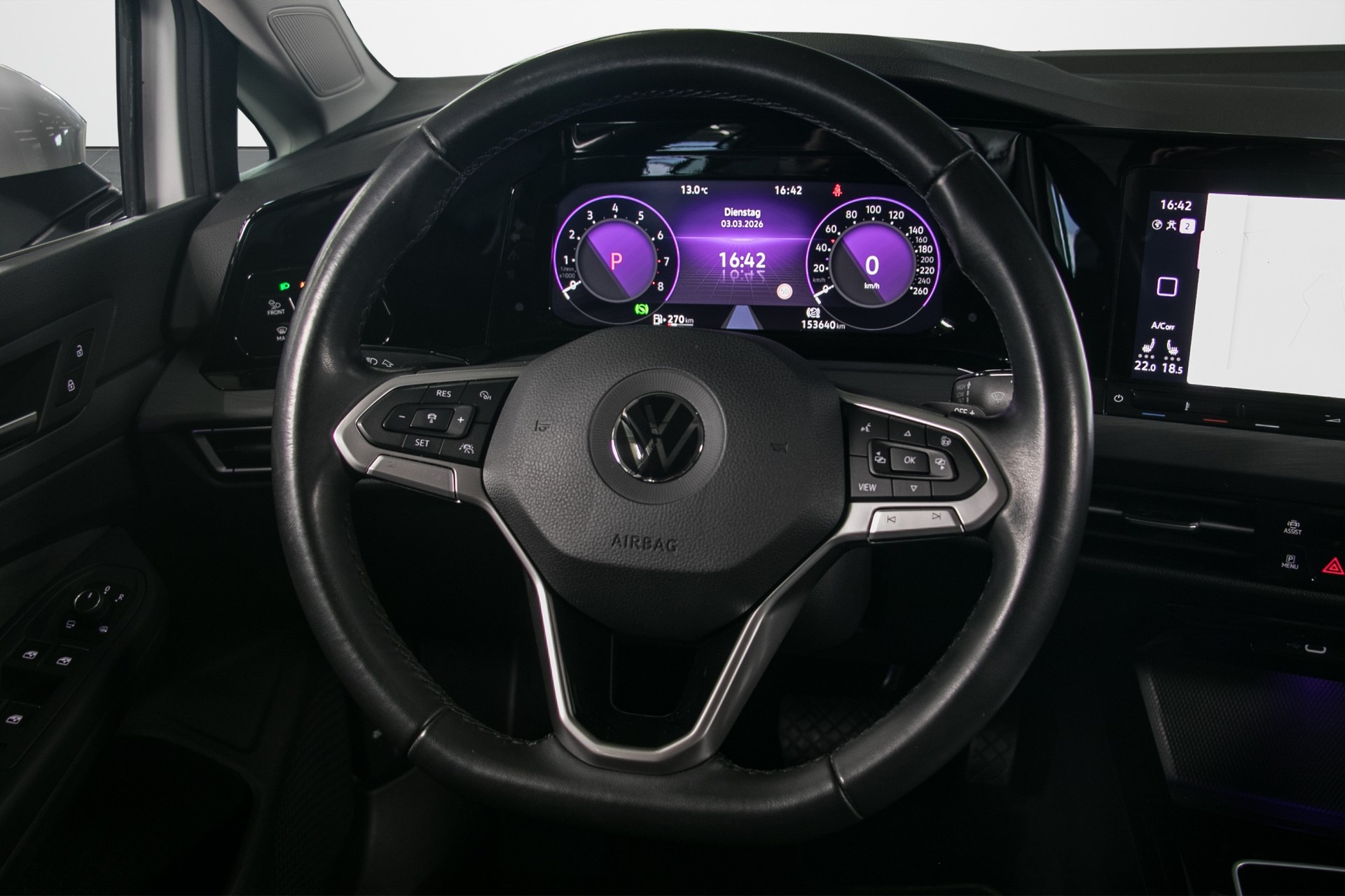 VW Golf Variant 2.0 TSI Style DSG 4Motion-image-4