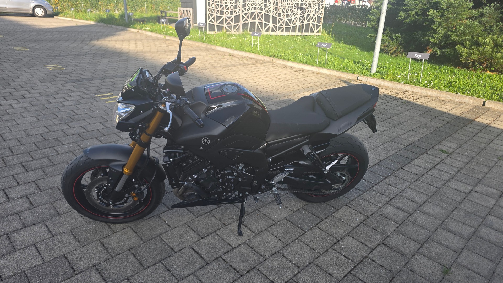 YAMAHA FZ8 N ABS-image-2