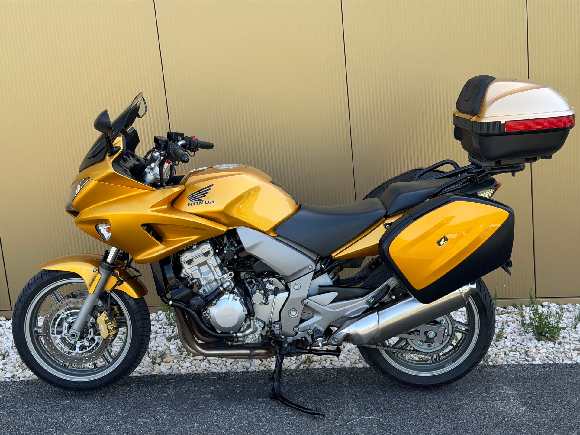 HONDA CBF 1000 ABS-image-10